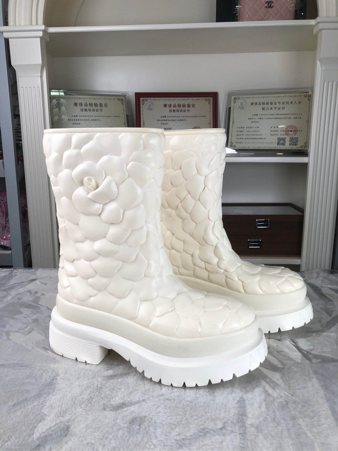 Valentino White