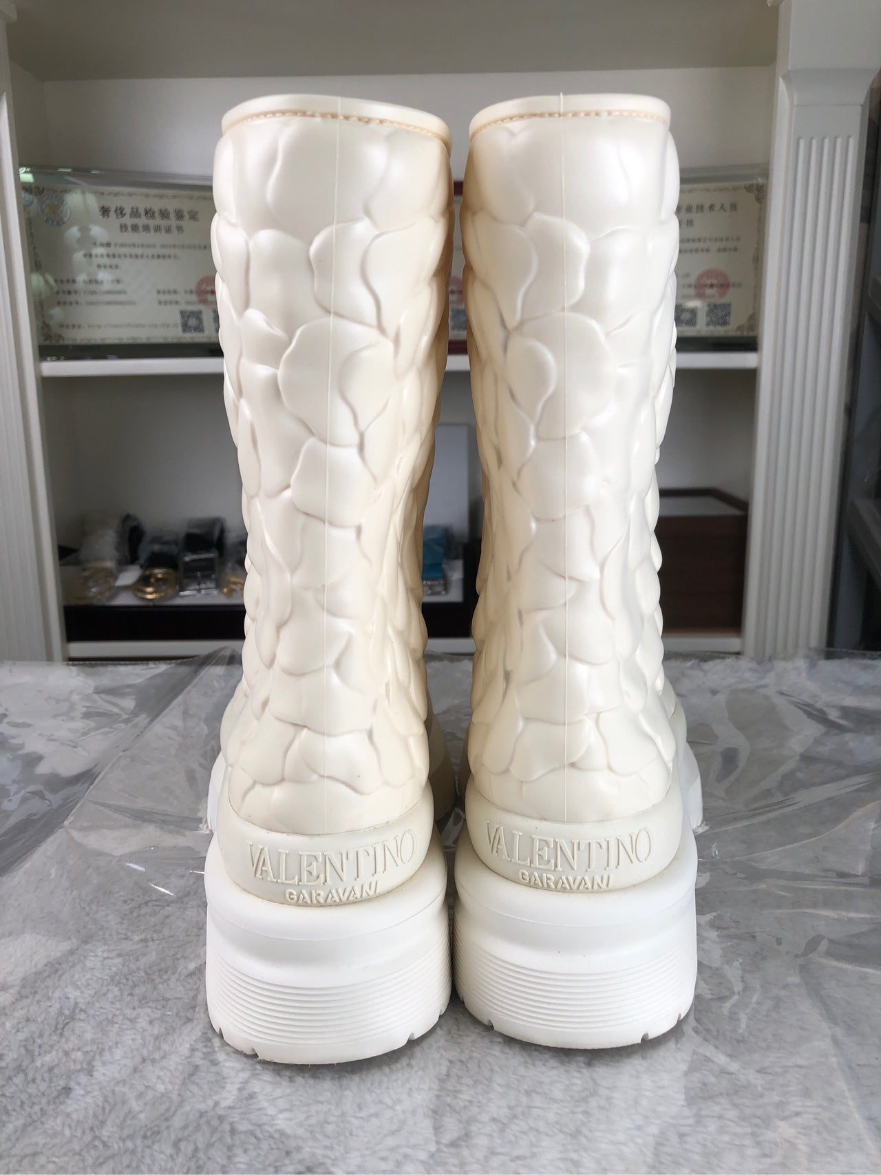 Valentino White