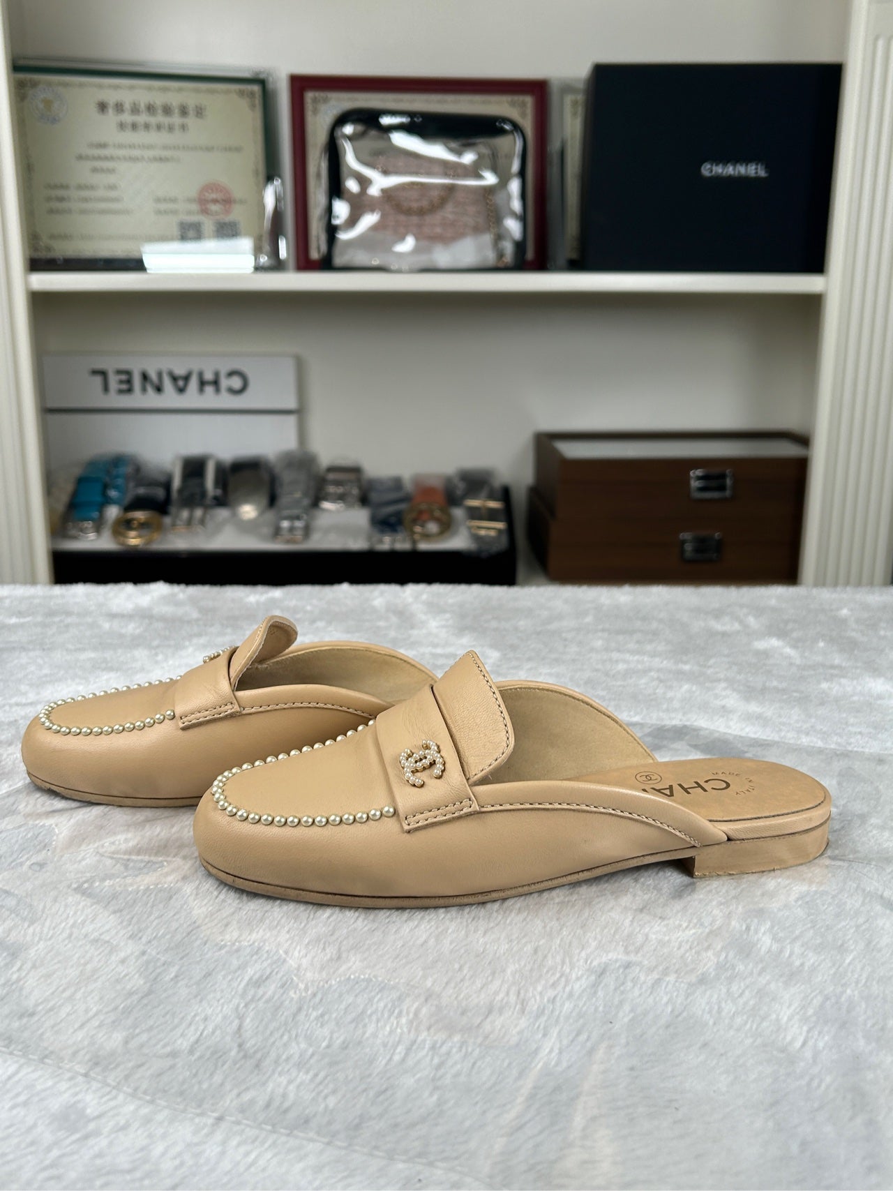 Chanel Flat shoes