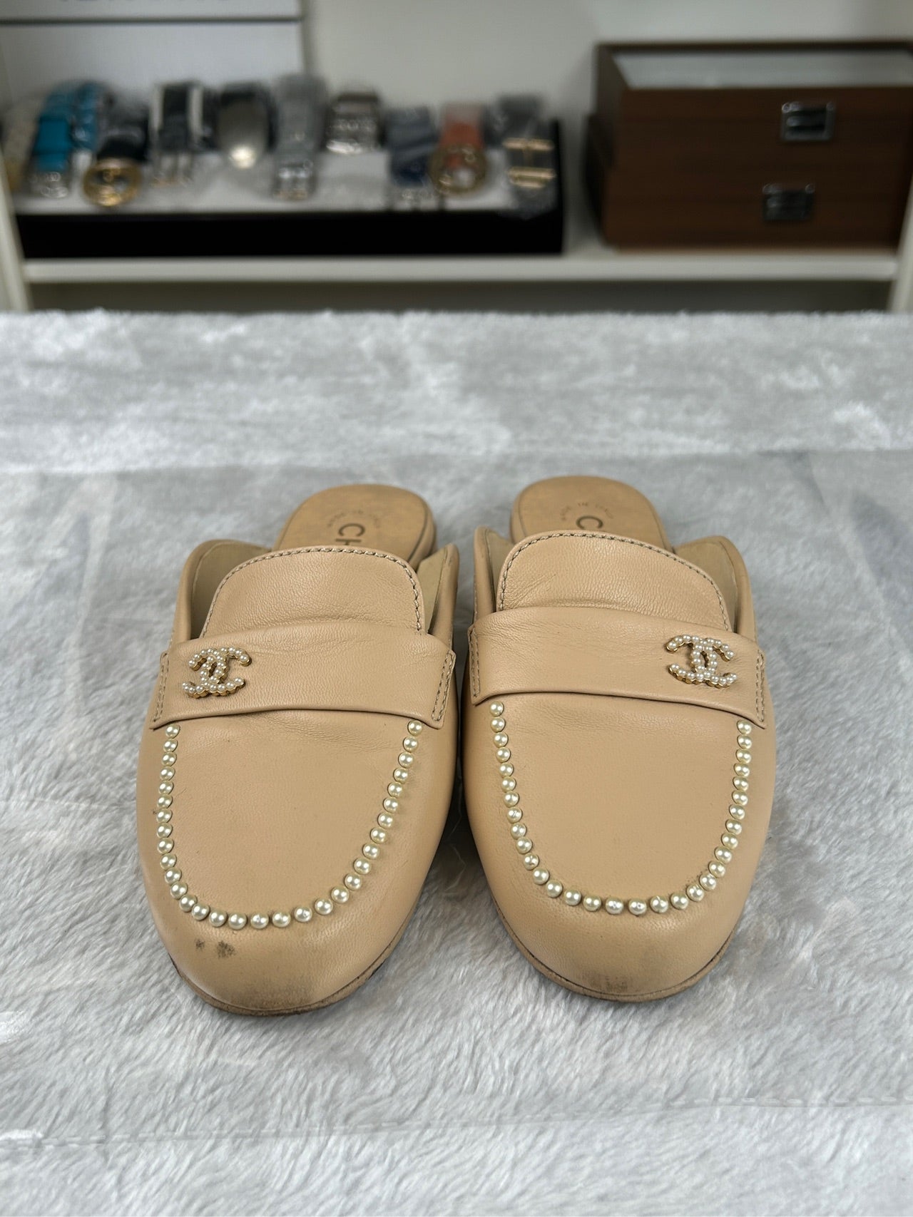 Chanel Flat shoes