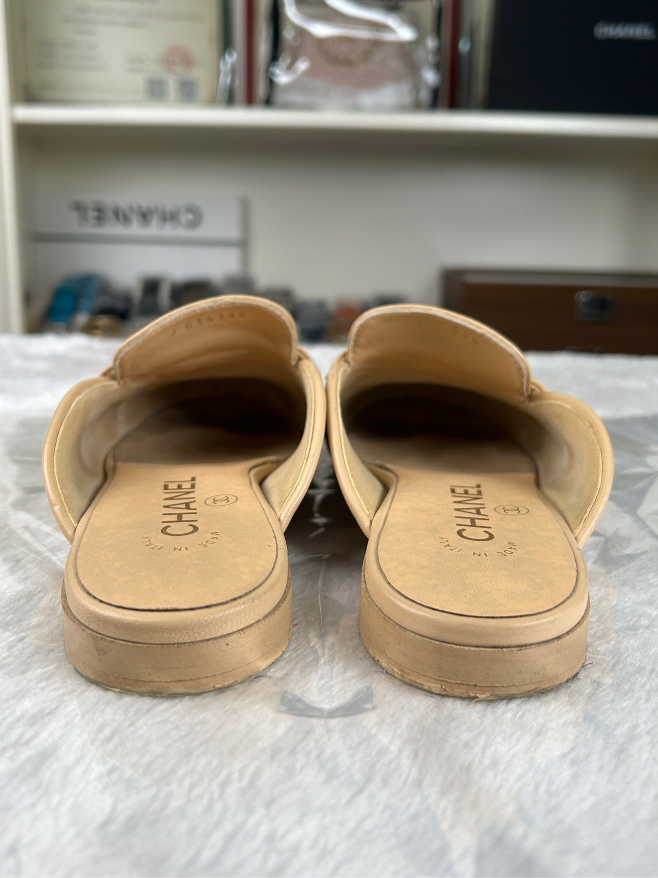 Chanel Flat shoes