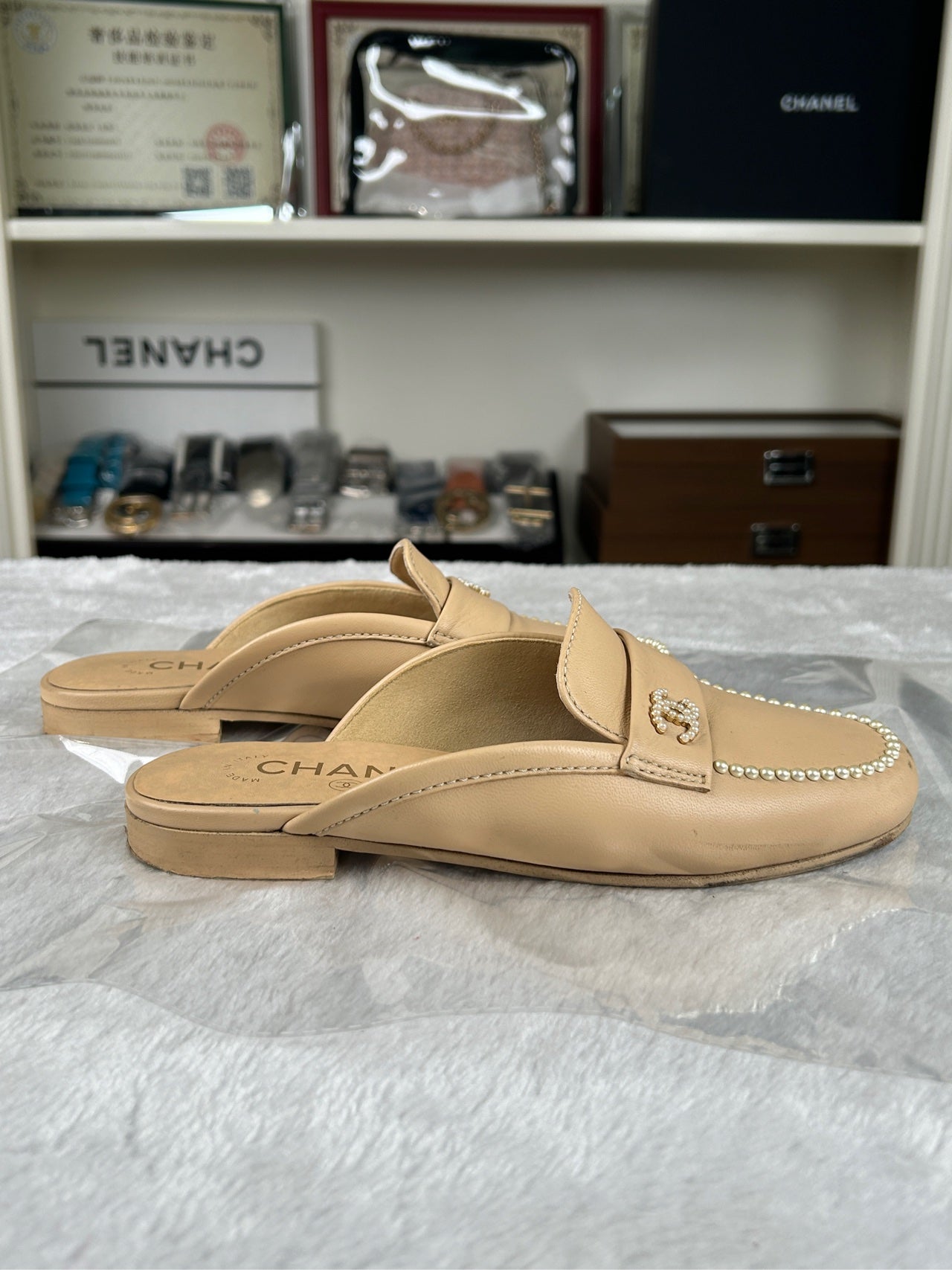 Chanel Flat shoes