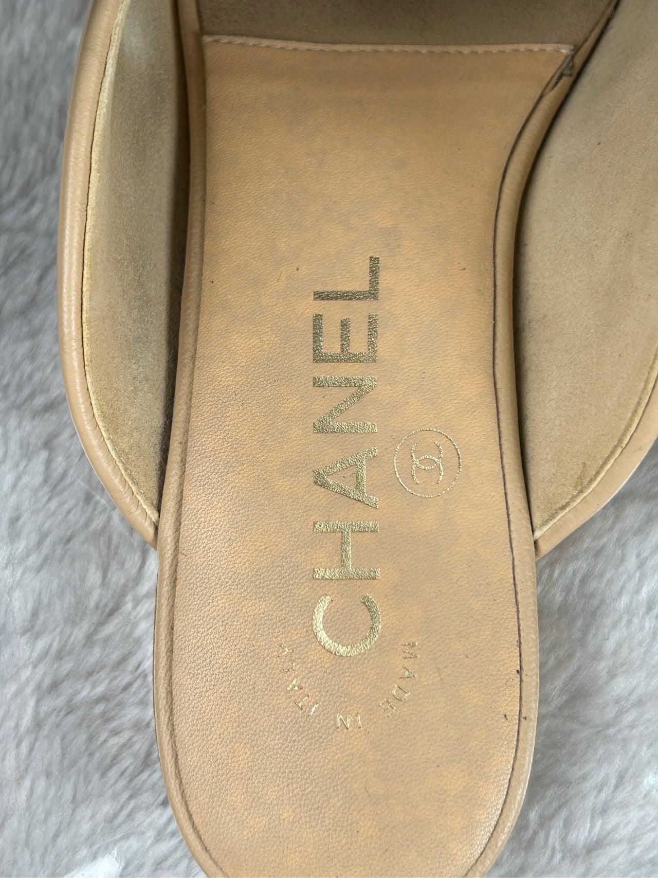 Chanel Flat shoes