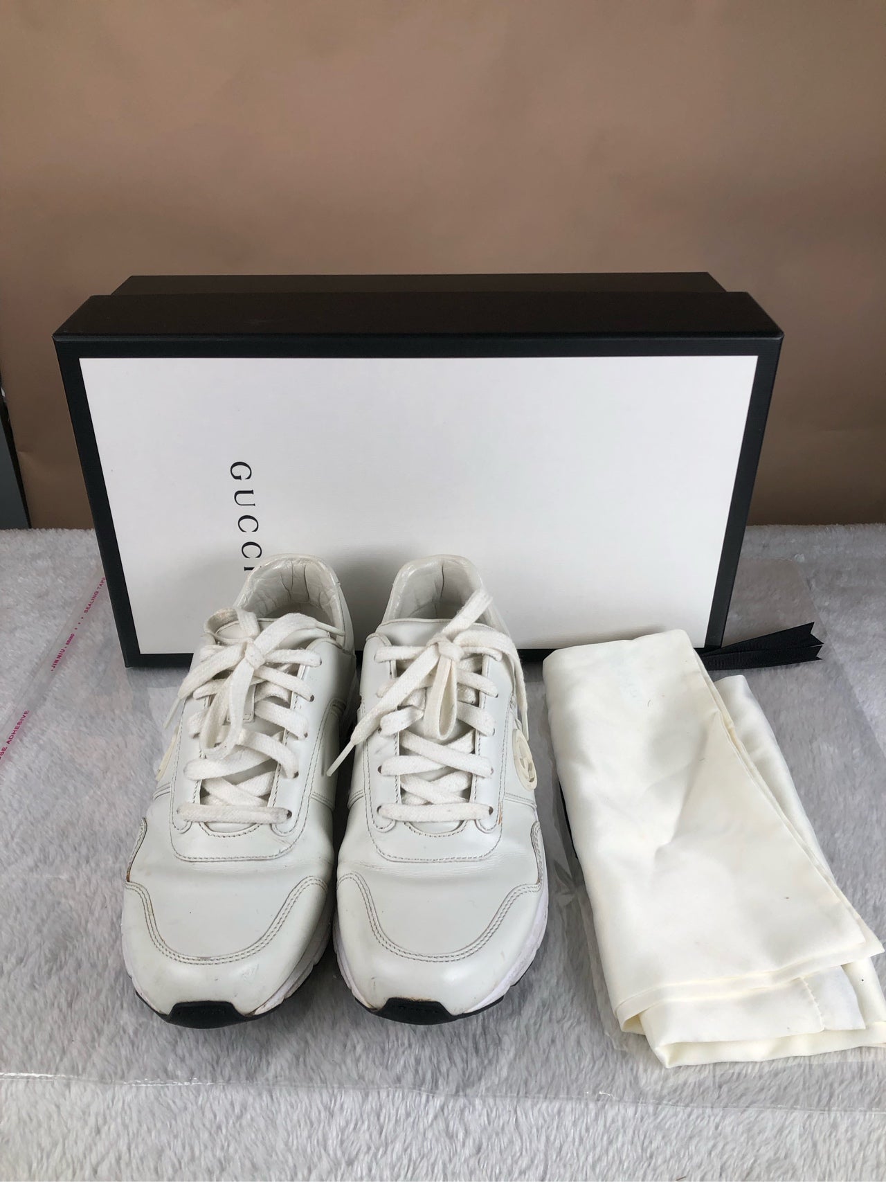 Gucci White Athletic sneakers