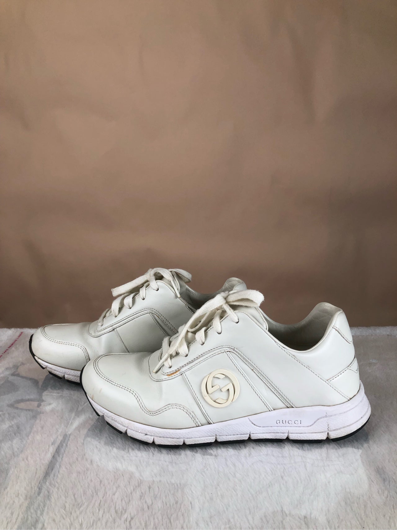 Gucci White Athletic sneakers