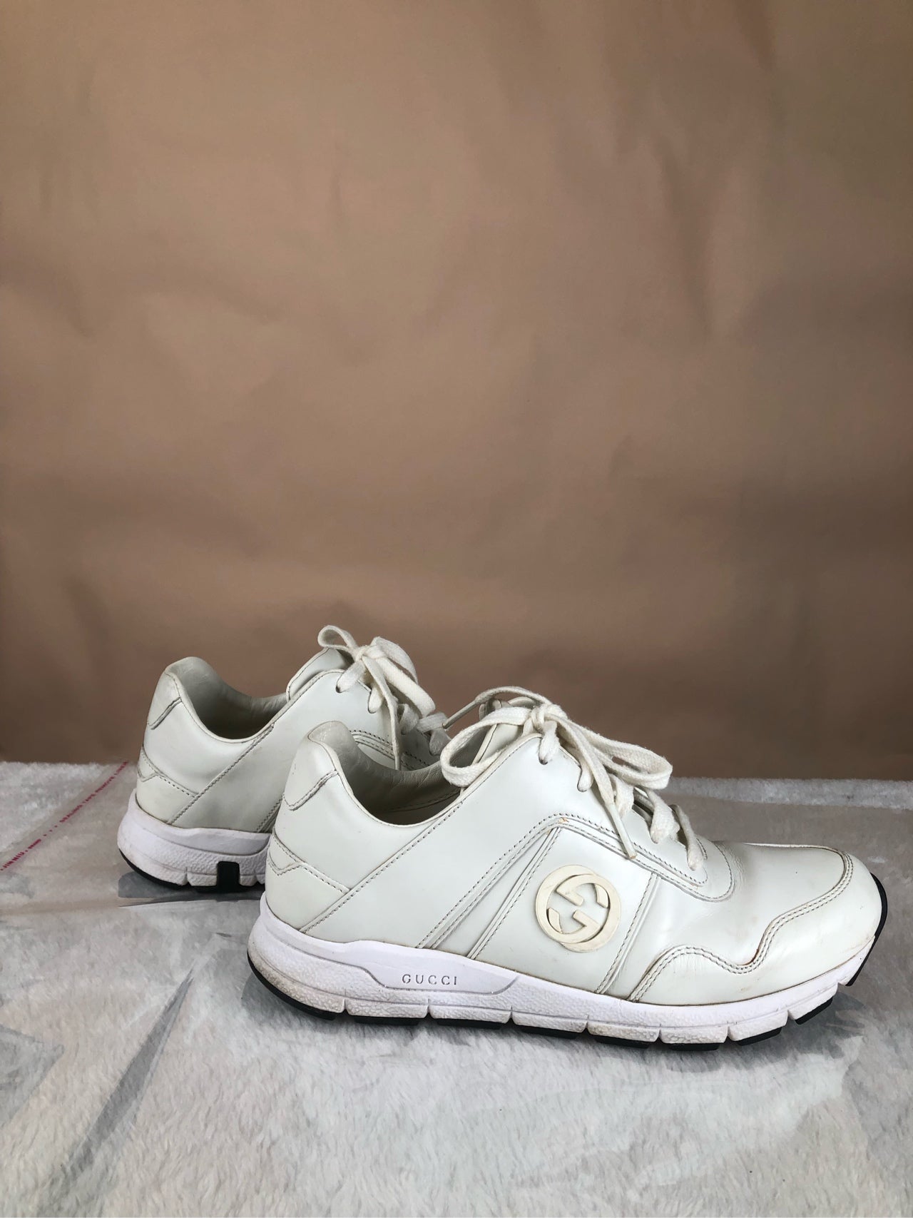 Gucci White Athletic sneakers