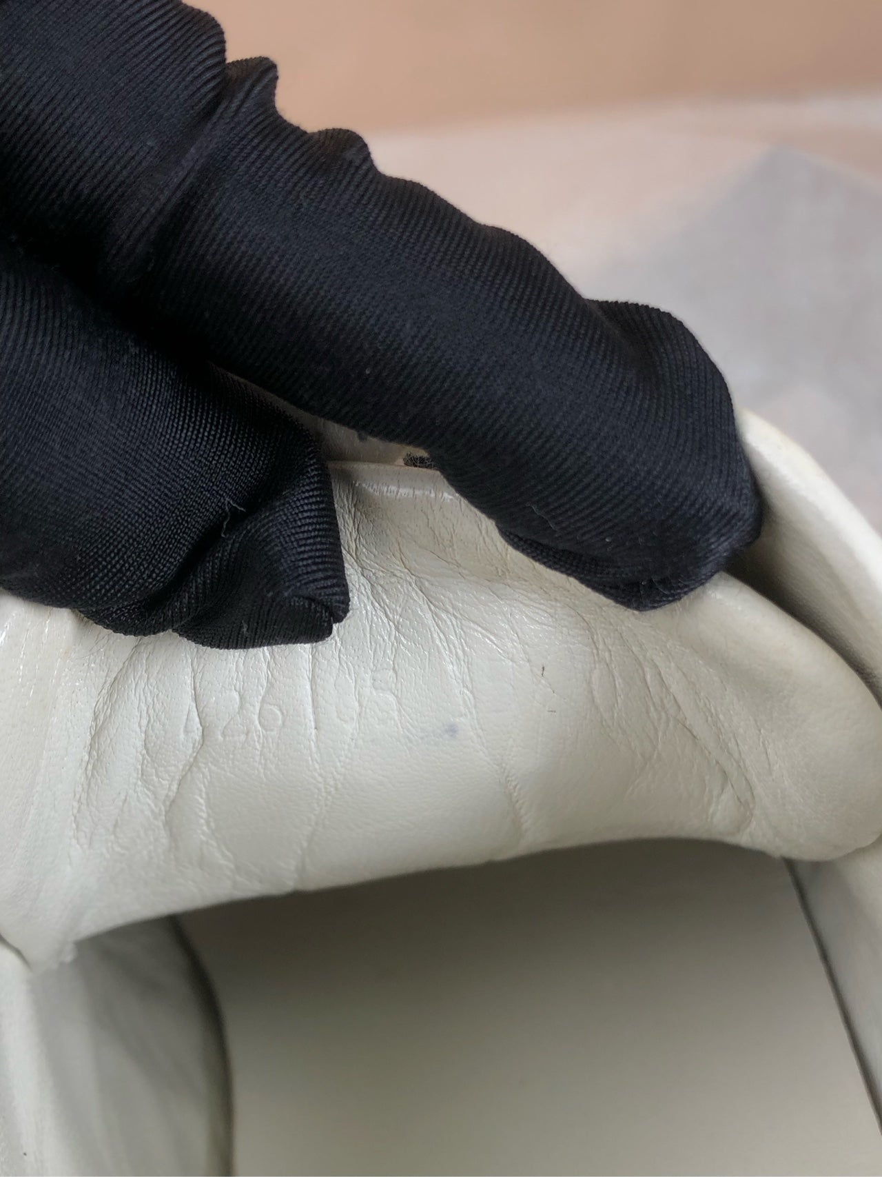 Gucci White Athletic sneakers