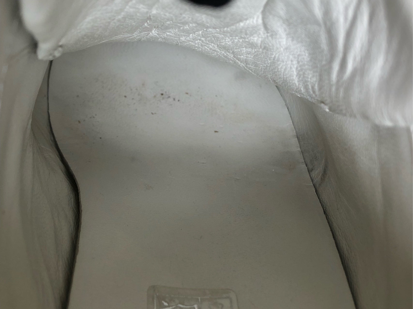 Gucci White Athletic sneakers