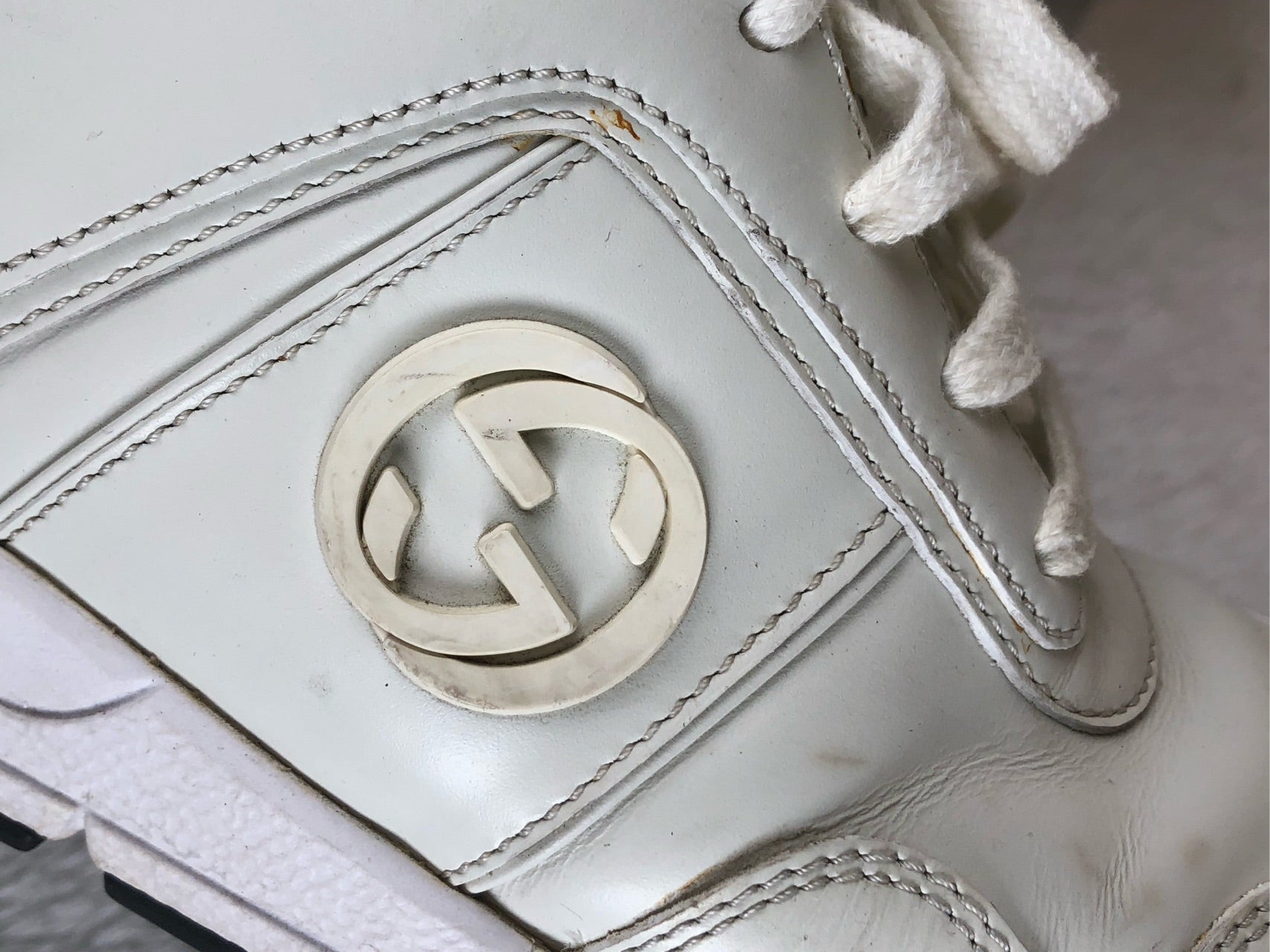 Gucci White Athletic sneakers