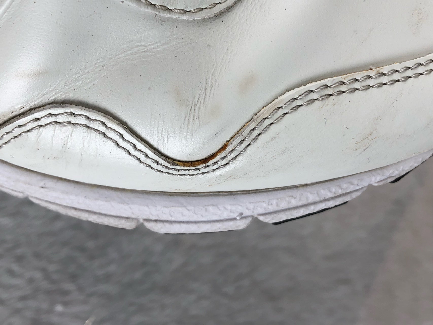 Gucci White Athletic sneakers