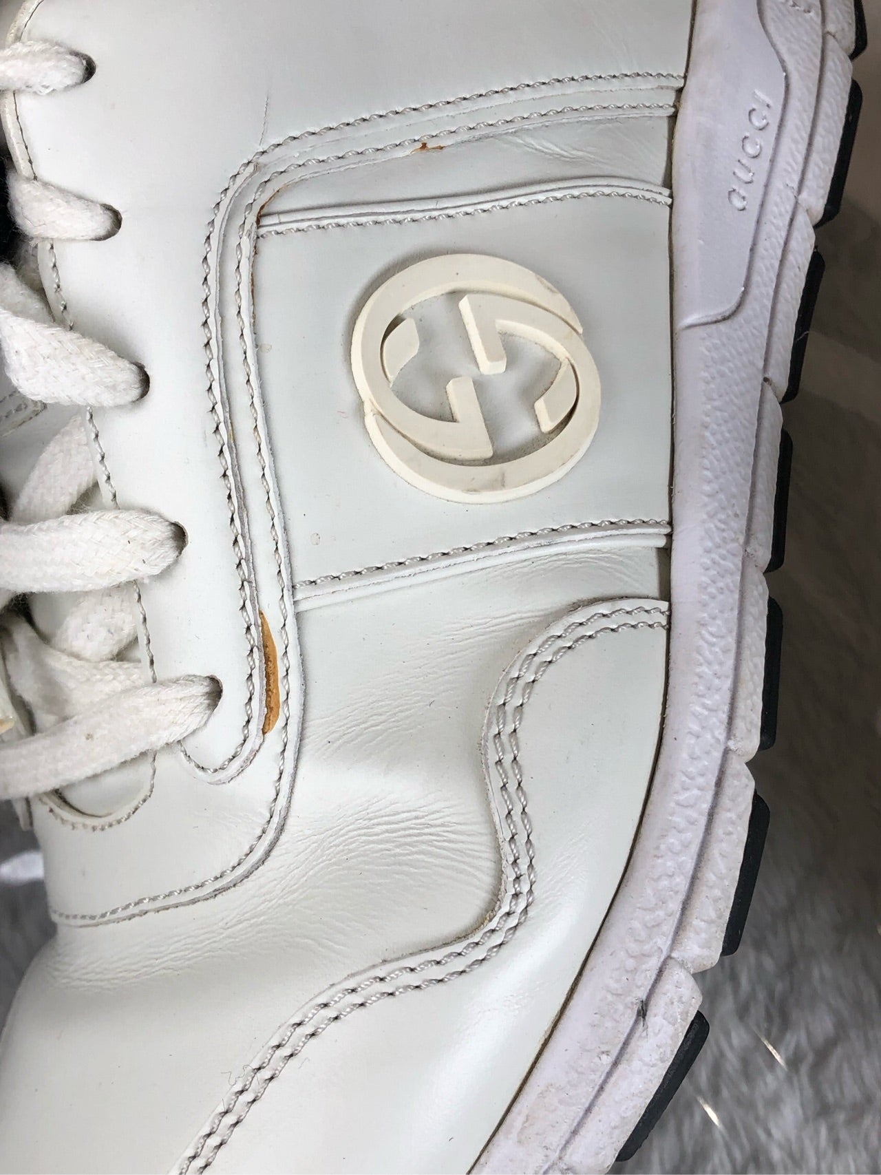 Gucci White Athletic sneakers