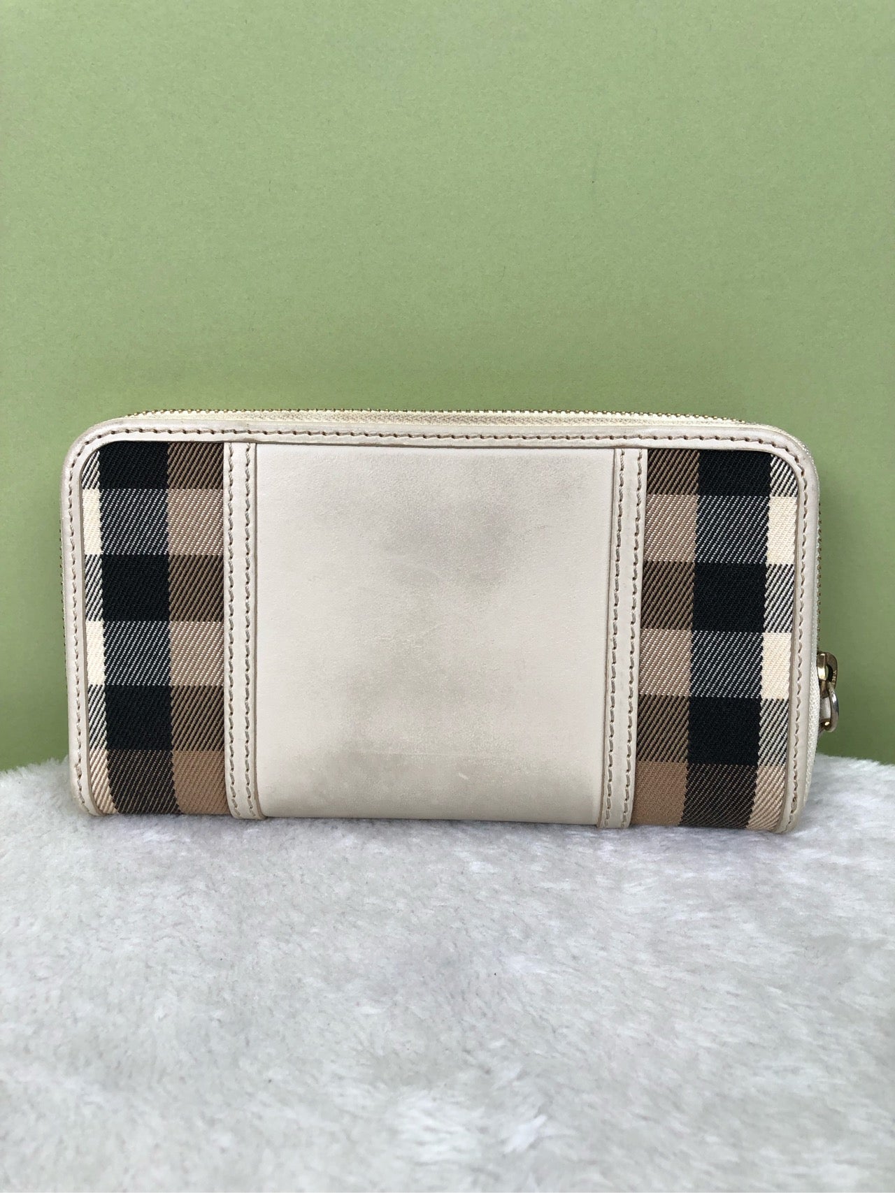 Burberry White