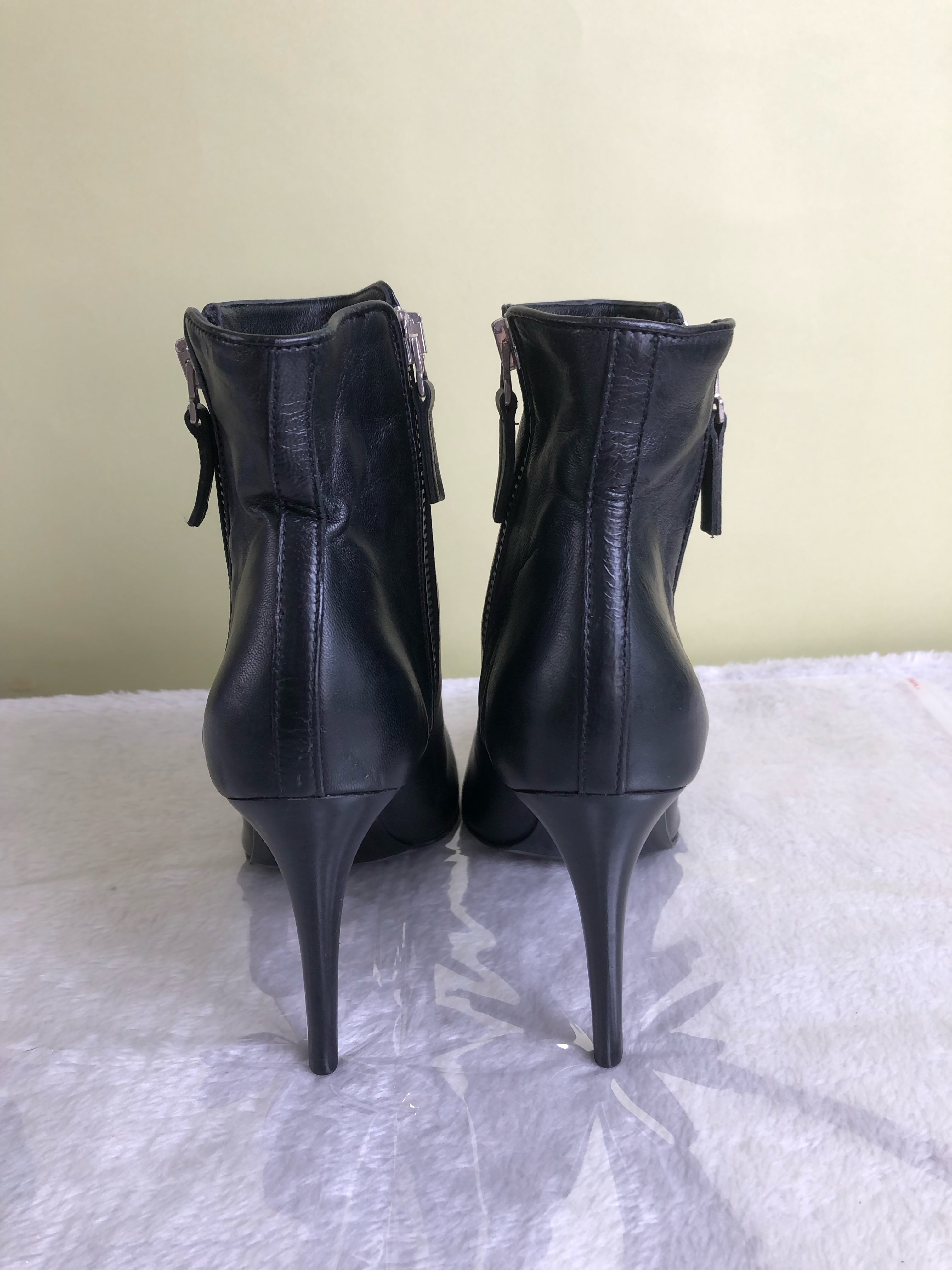 空白 Black Ankle boots