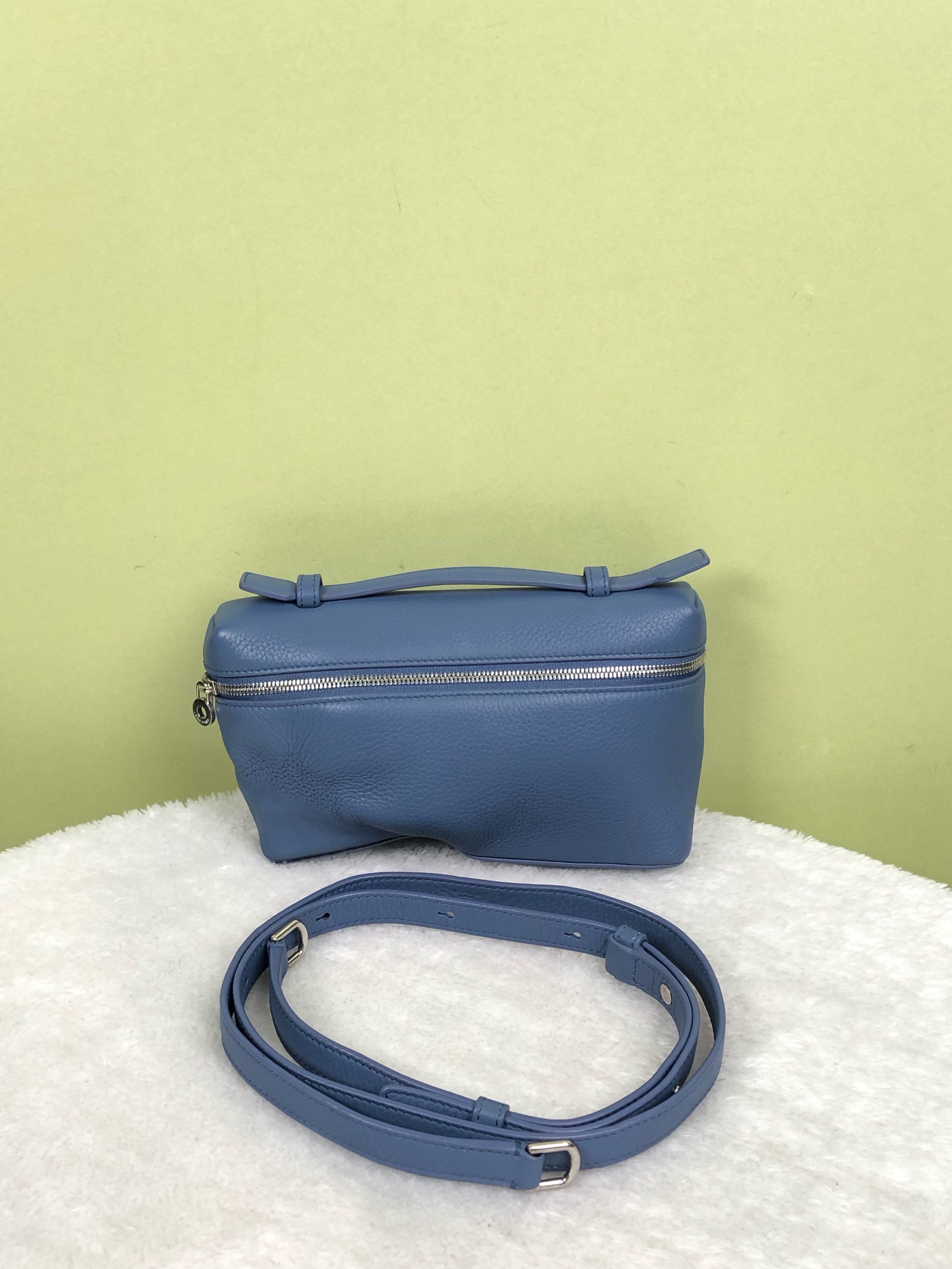 空白 Blue Crossbody
