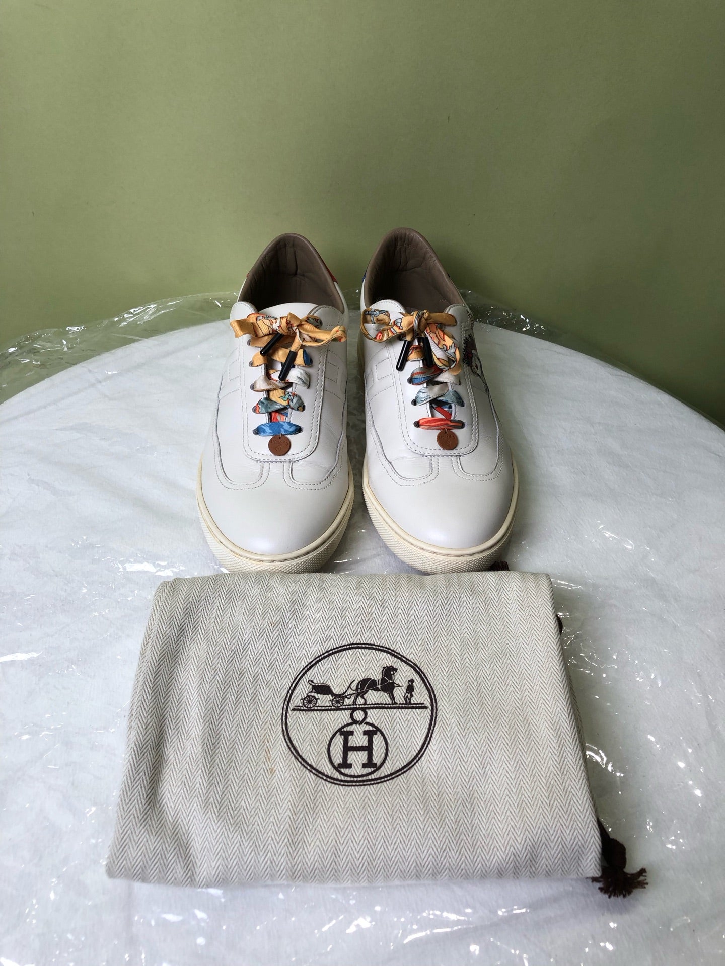 Hermes White Skate shoes