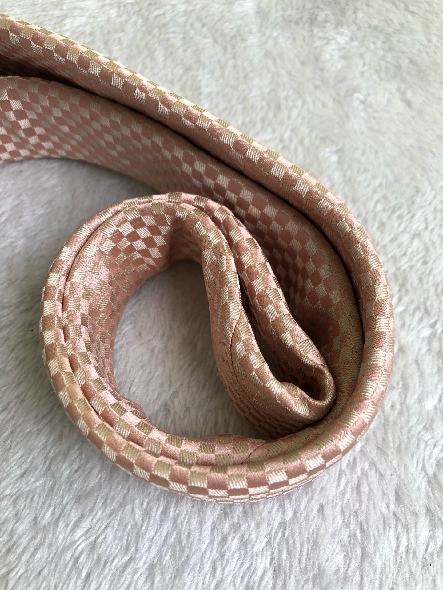 Louis Vuitton Pink Necktie