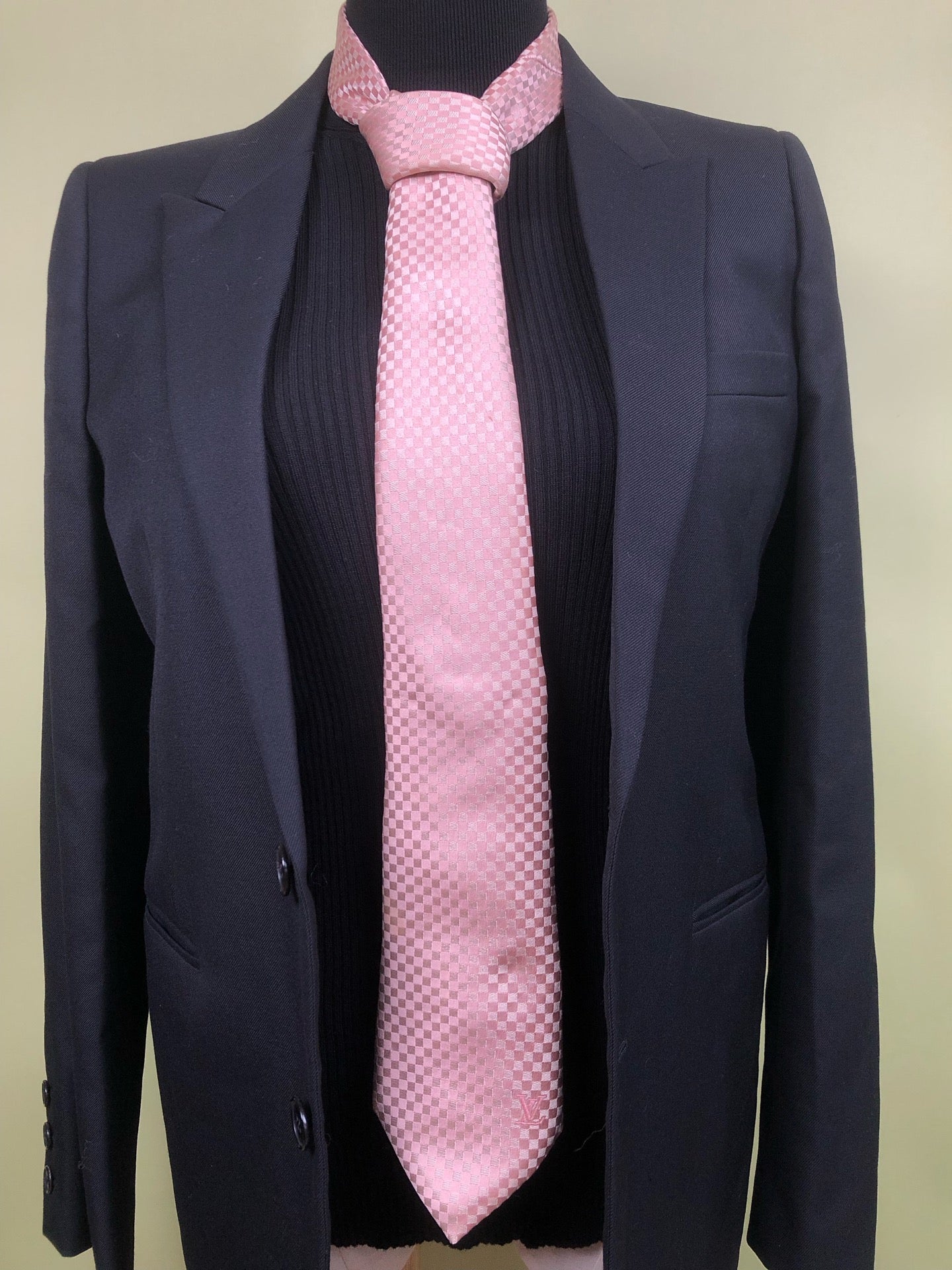 Louis Vuitton Pink Necktie