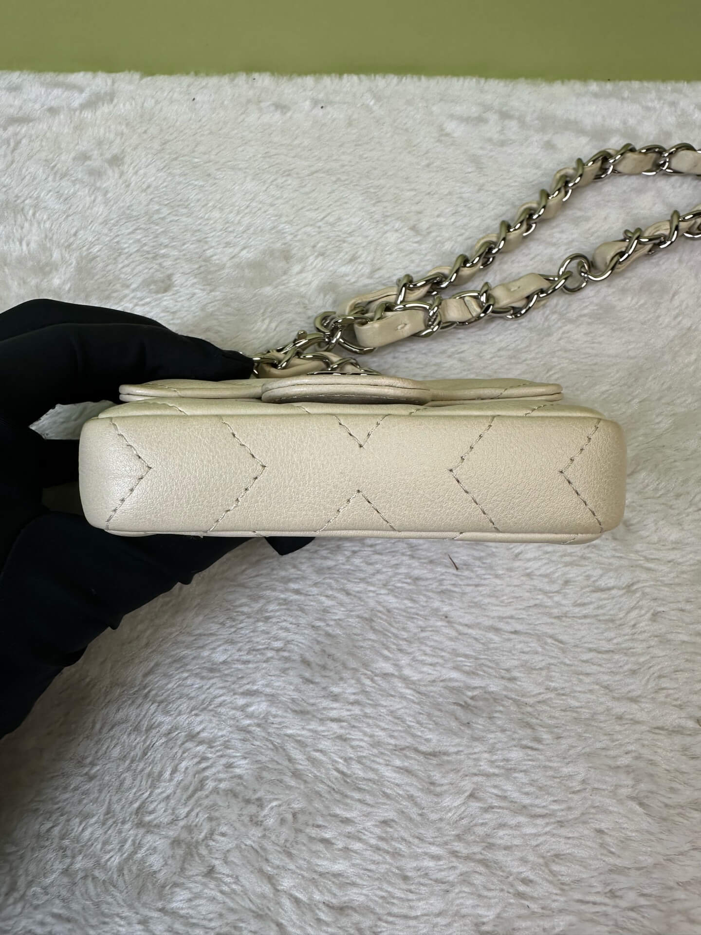 Chanel 22C Collection Silver Calfskin Card Holder with Chain