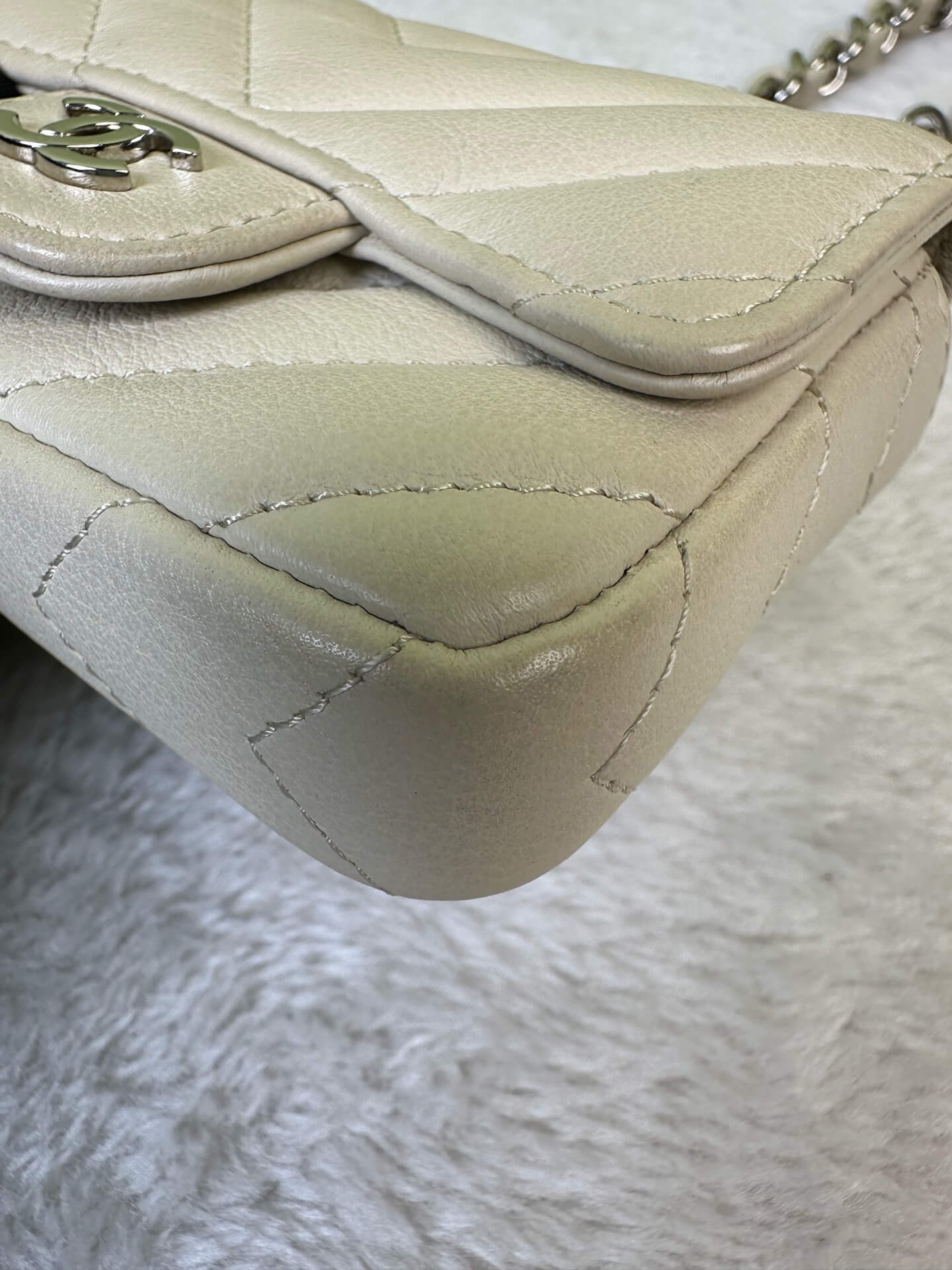 Chanel 22C Collection Silver Calfskin Card Holder with Chain
