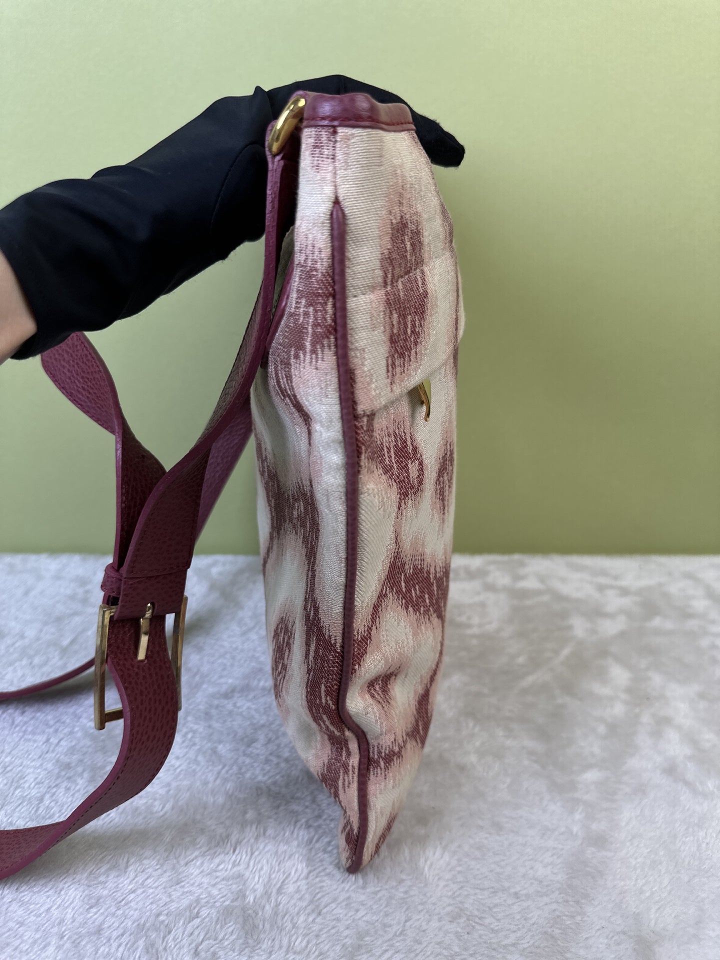 空白 Pink Crossbody