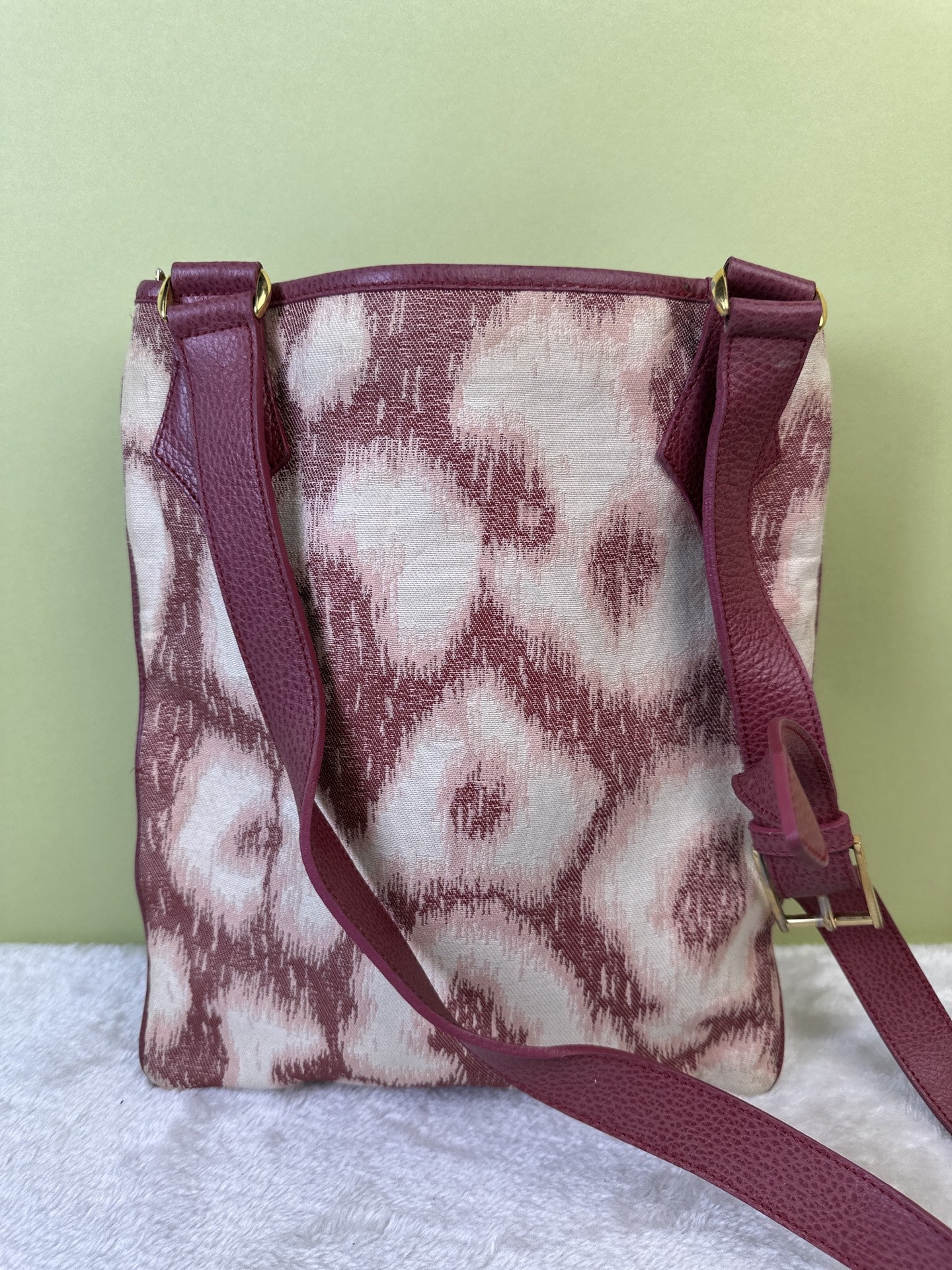 空白 Pink Crossbody