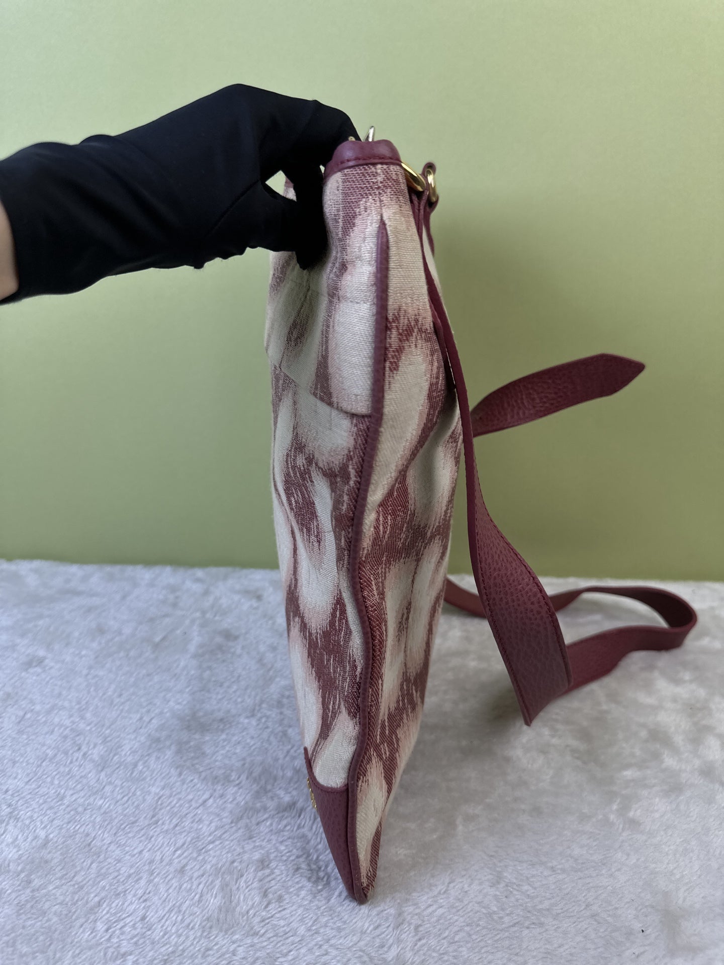 空白 Pink Crossbody