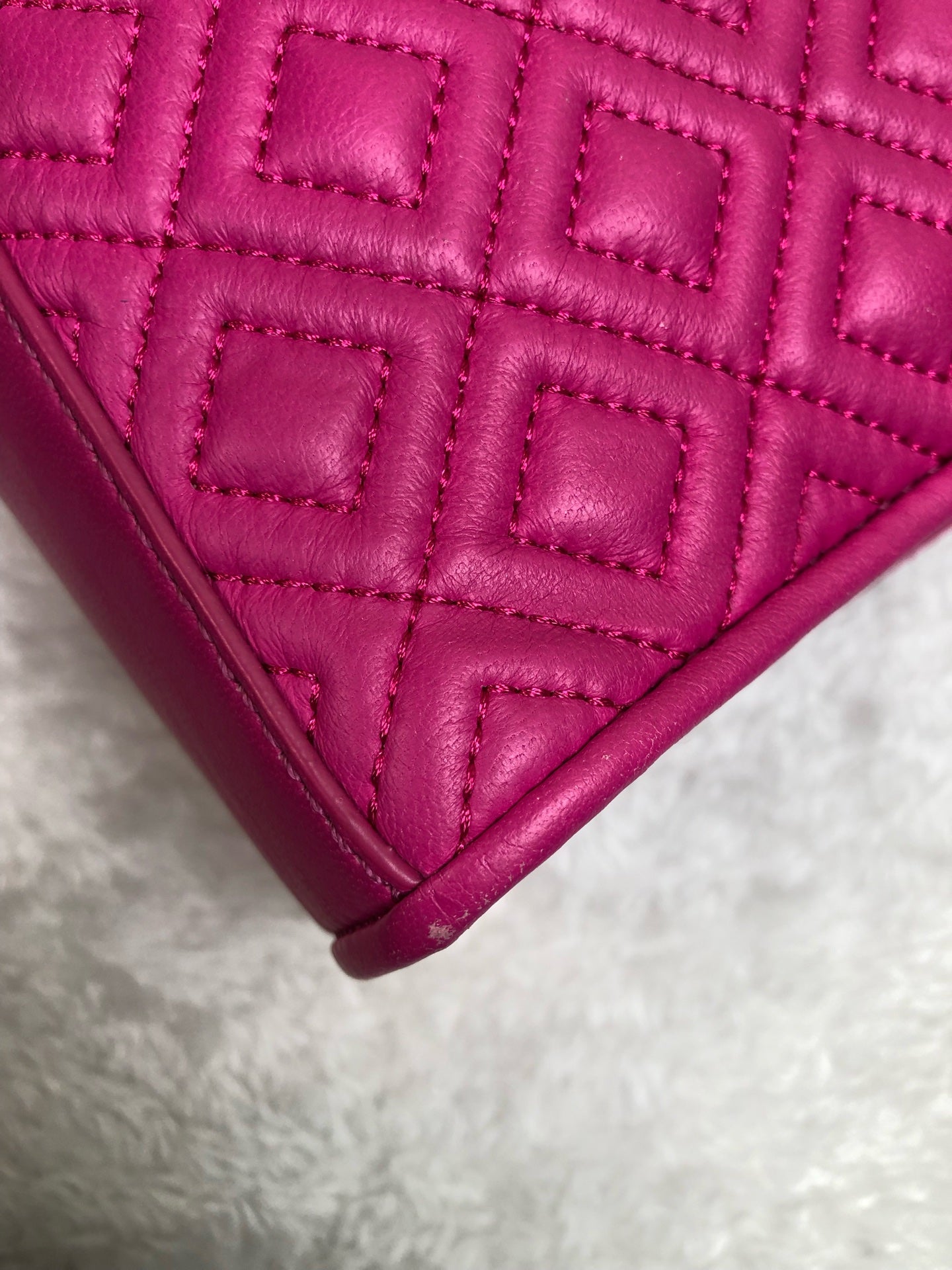 空白 Red Shoulder Bag
