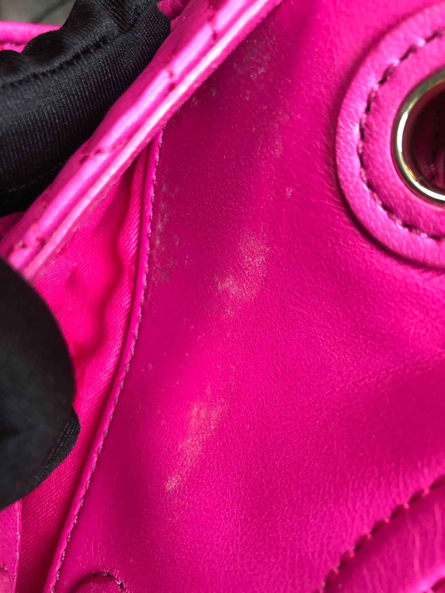 空白 Red Shoulder Bag
