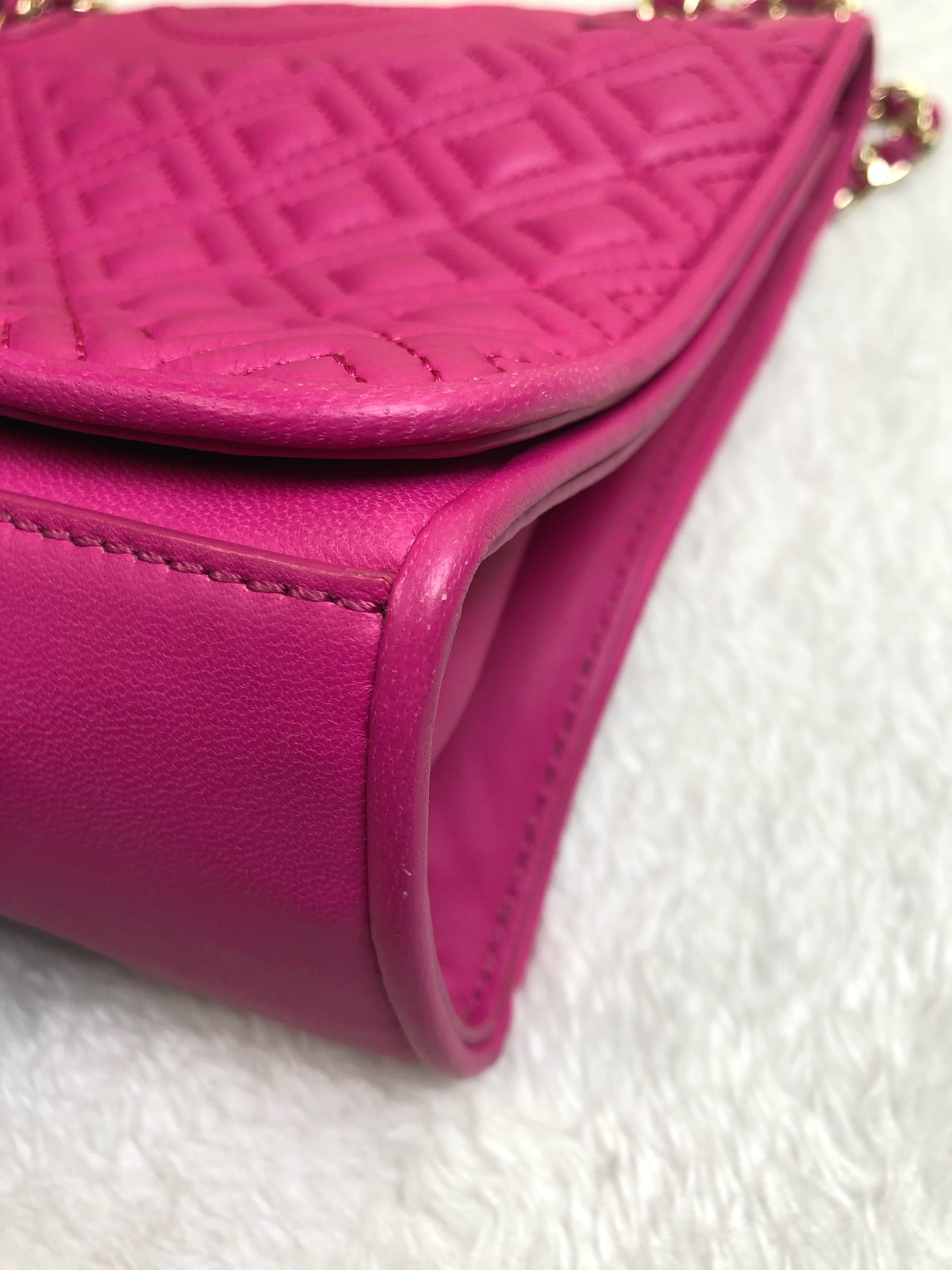 空白 Red Shoulder Bag