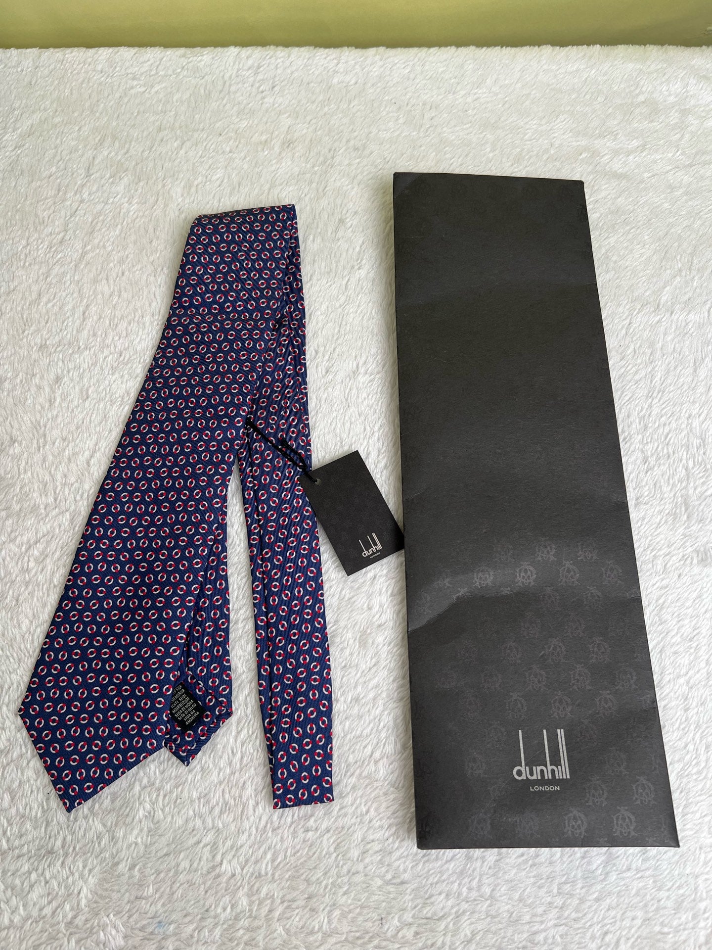 空白 Necktie