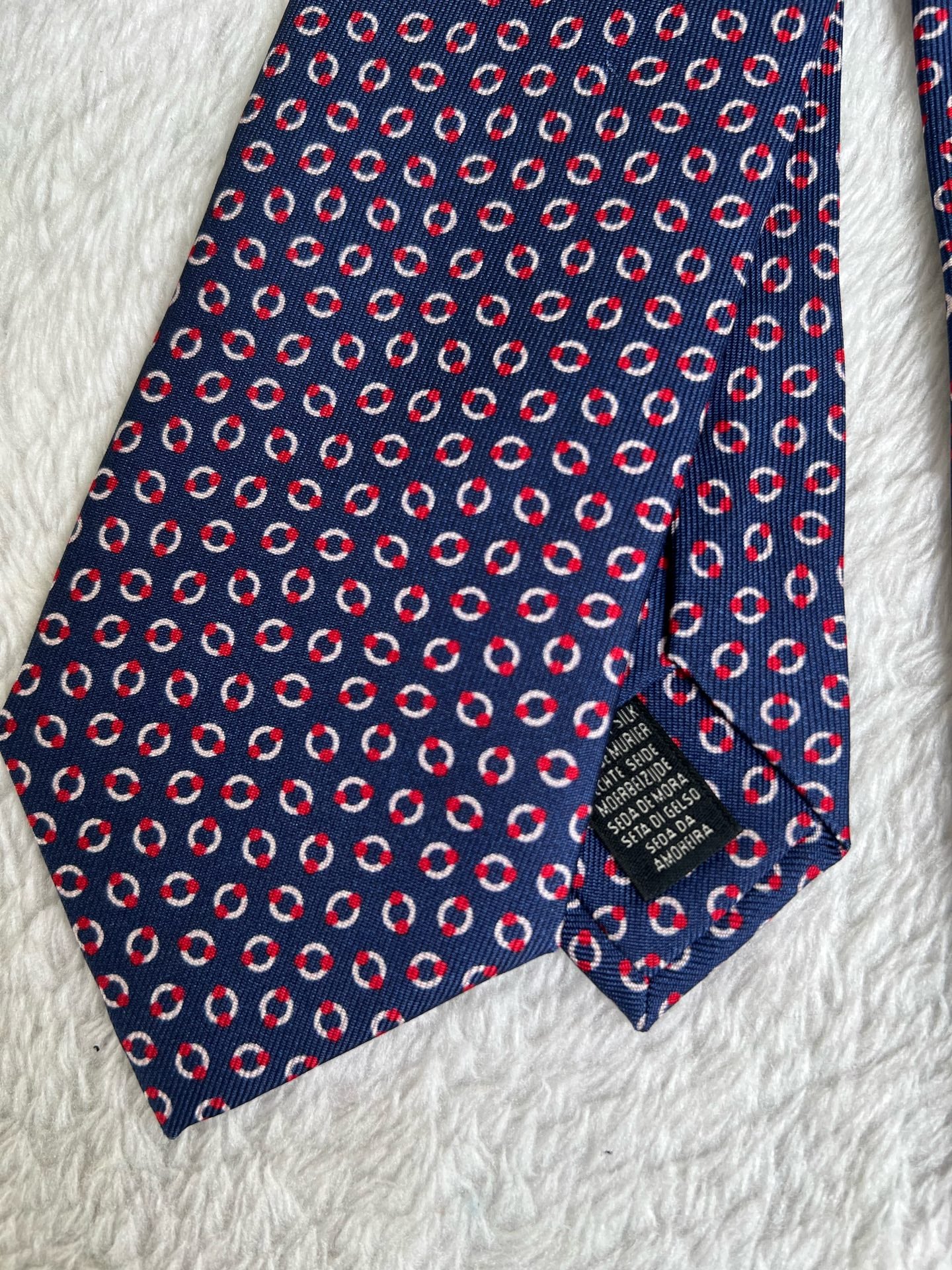 空白 Necktie