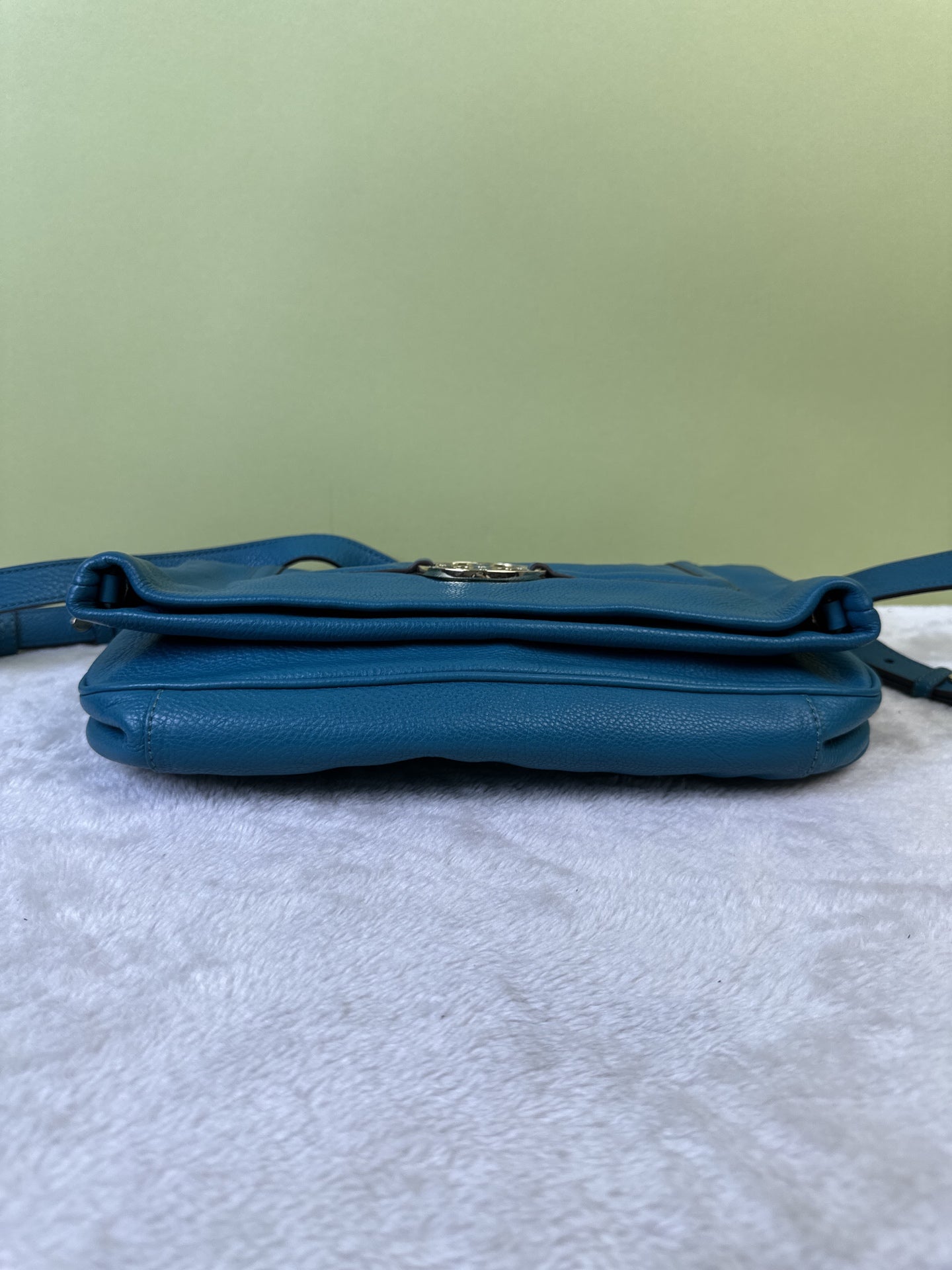 空白 Blue Crossbody