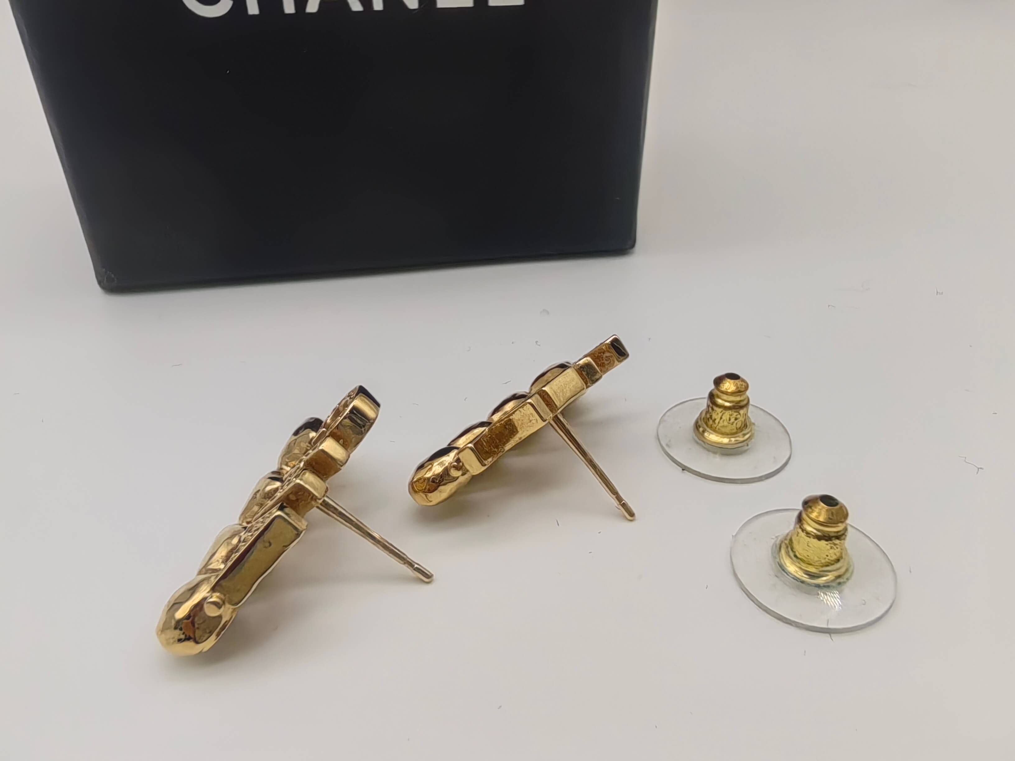 Chanel 23P Gold Earrings