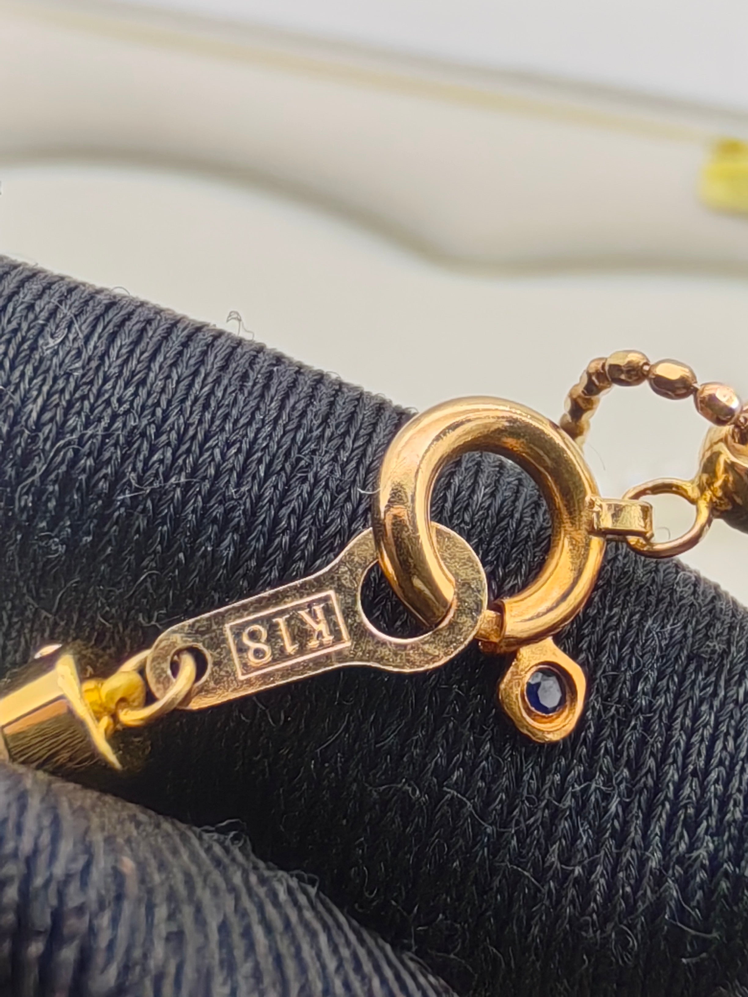 空白 Necklace
