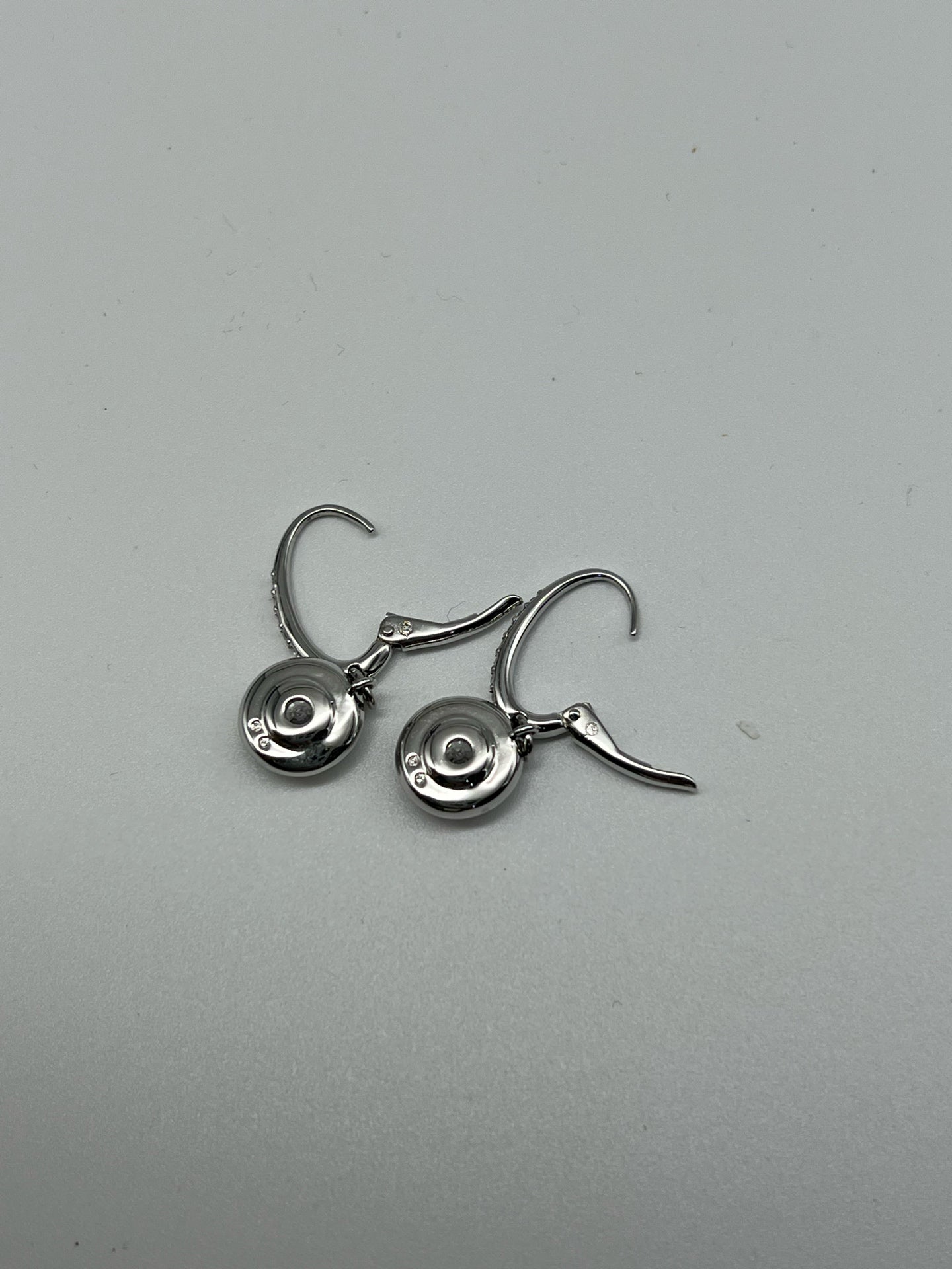 空白 Pendant