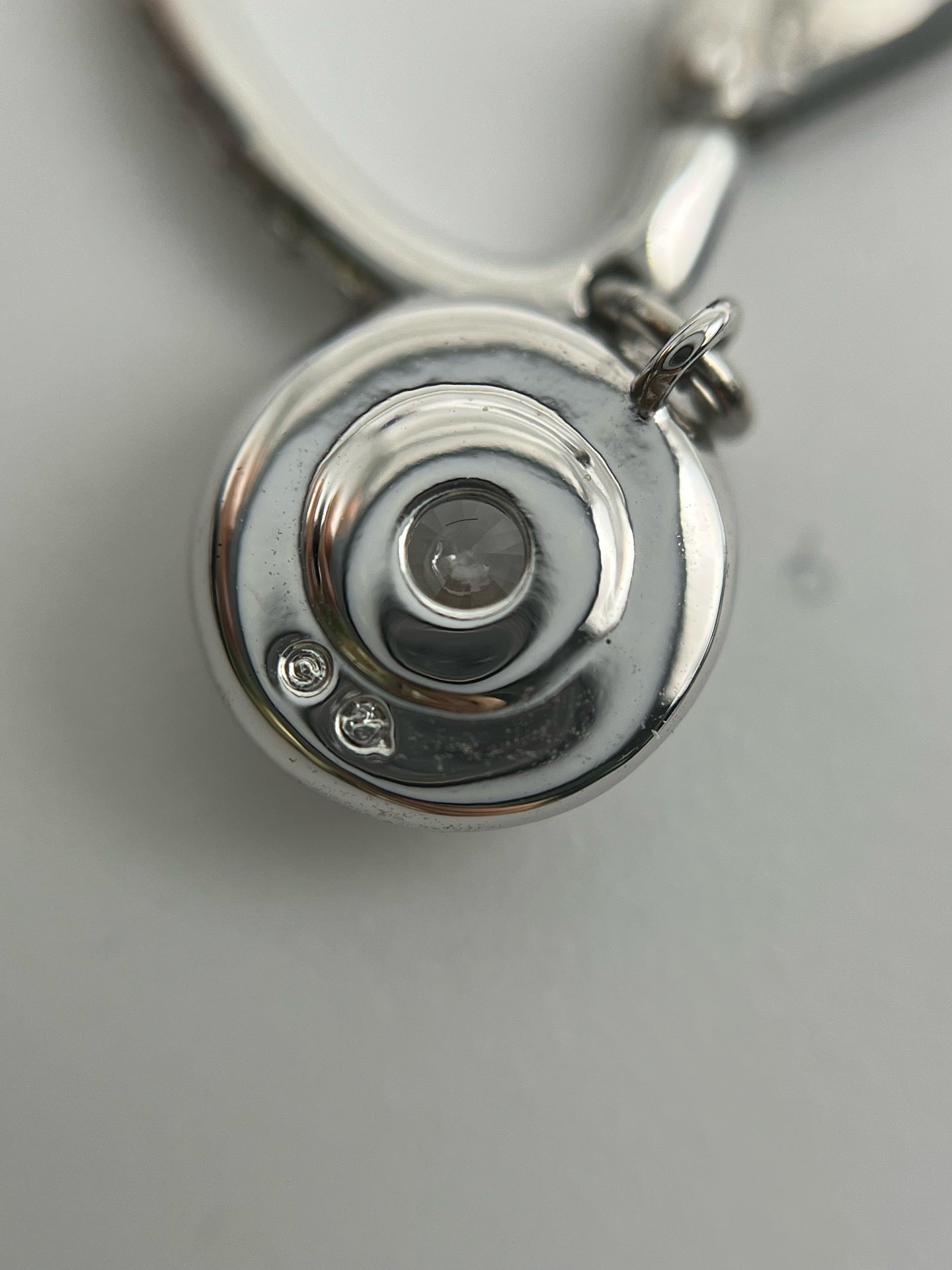 空白 Pendant