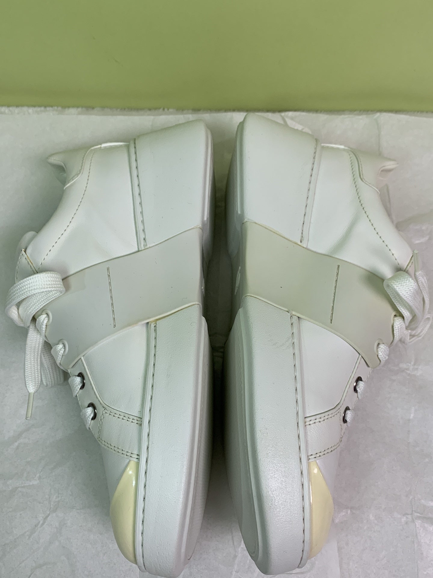 Roger Vivier Athletic sneakers 38.5