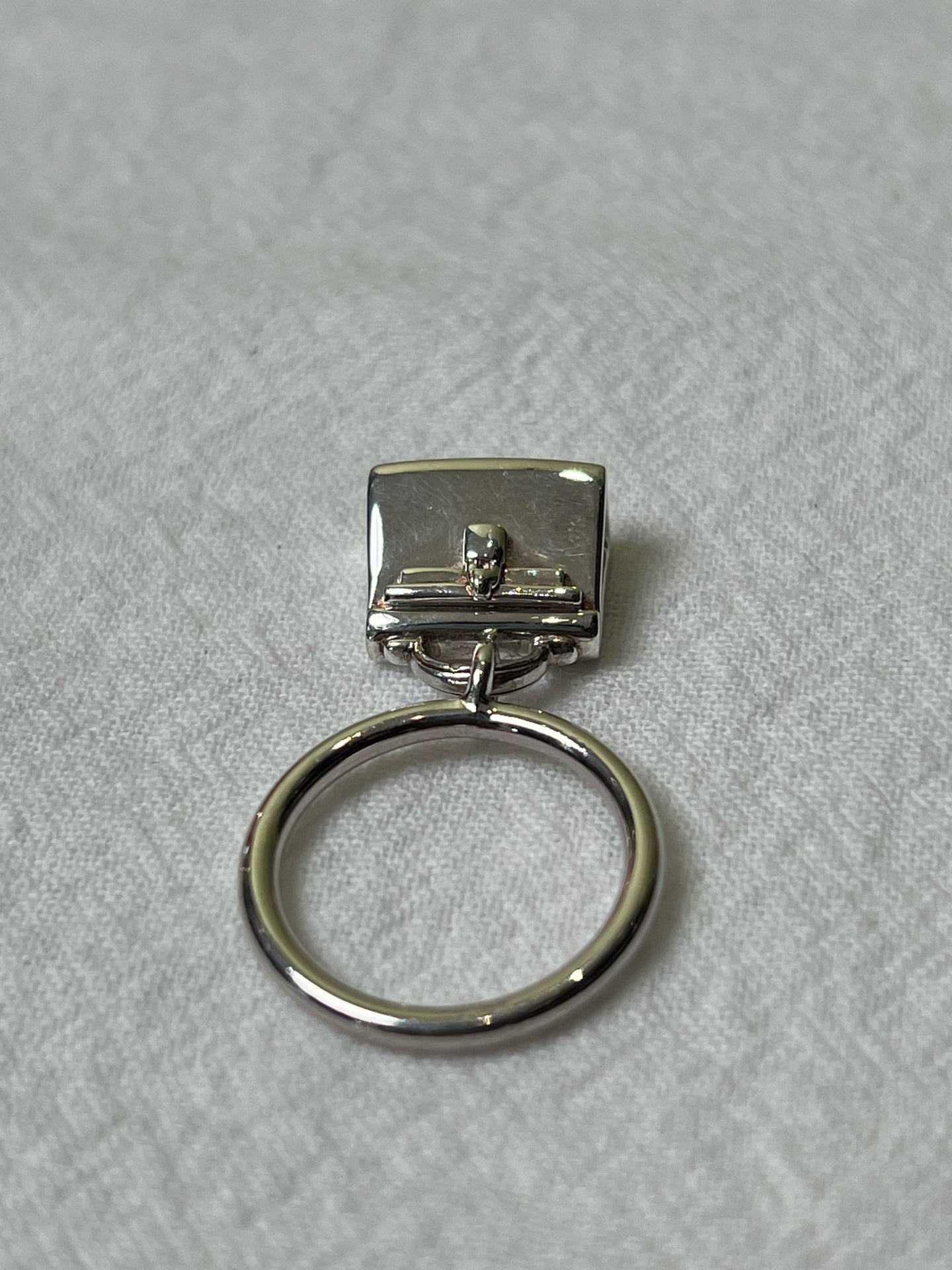 Hermes Ring