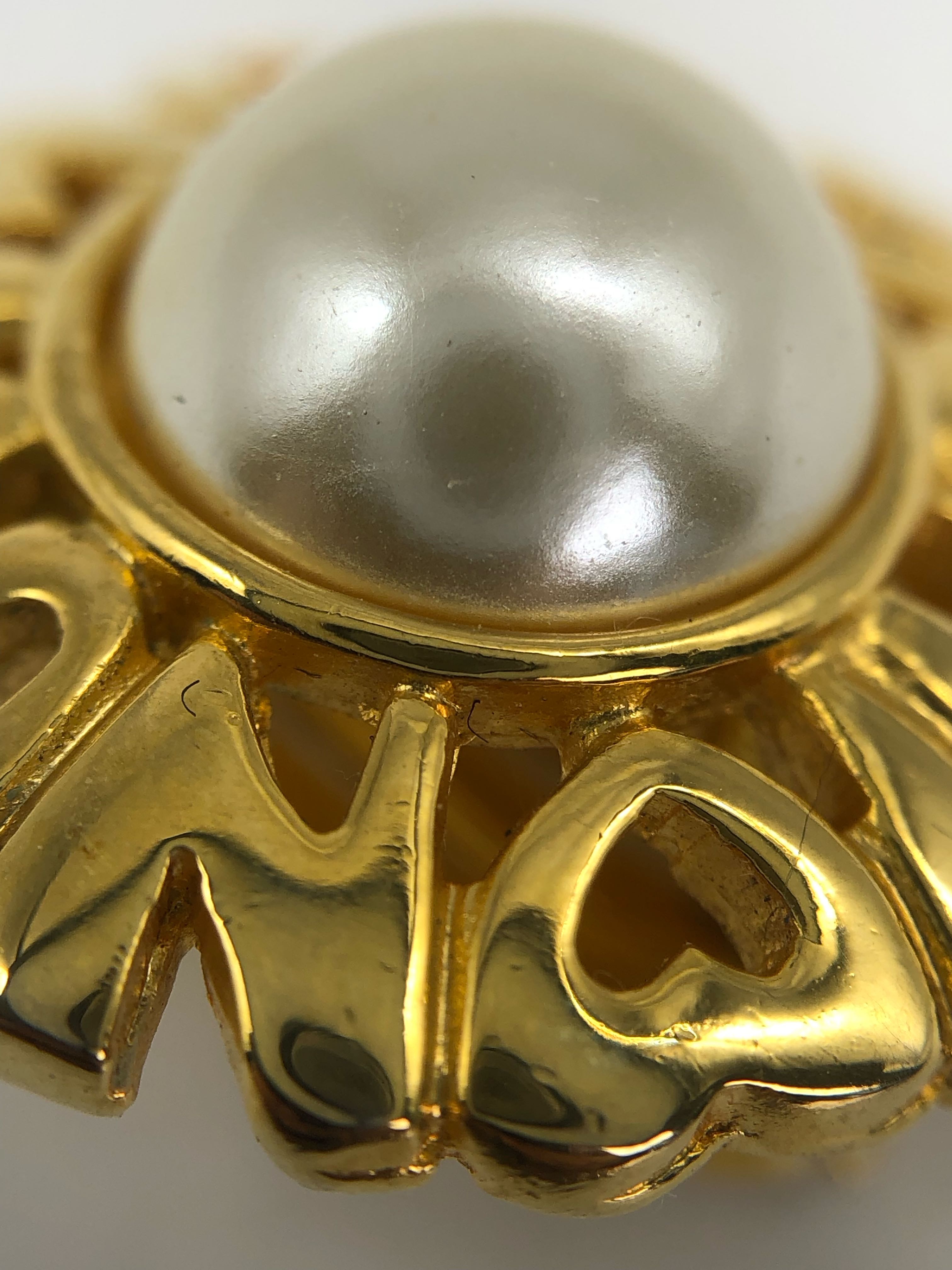 MOSCHINO