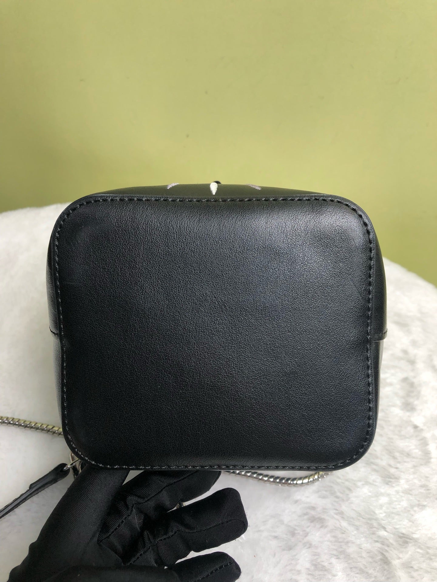 KENZO/肯佐 Black Bucket & Drawstring Bag