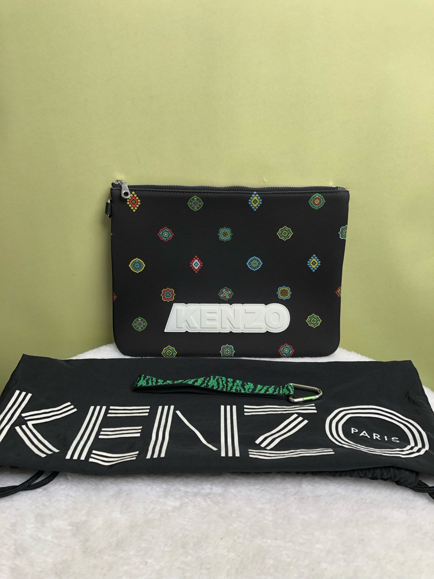 KENZO/肯佐 Black Clutch