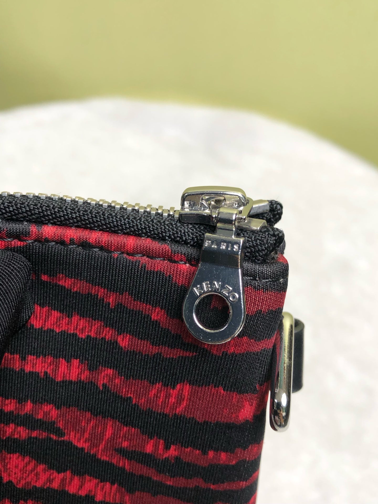 KENZO/肯佐 Black Clutch