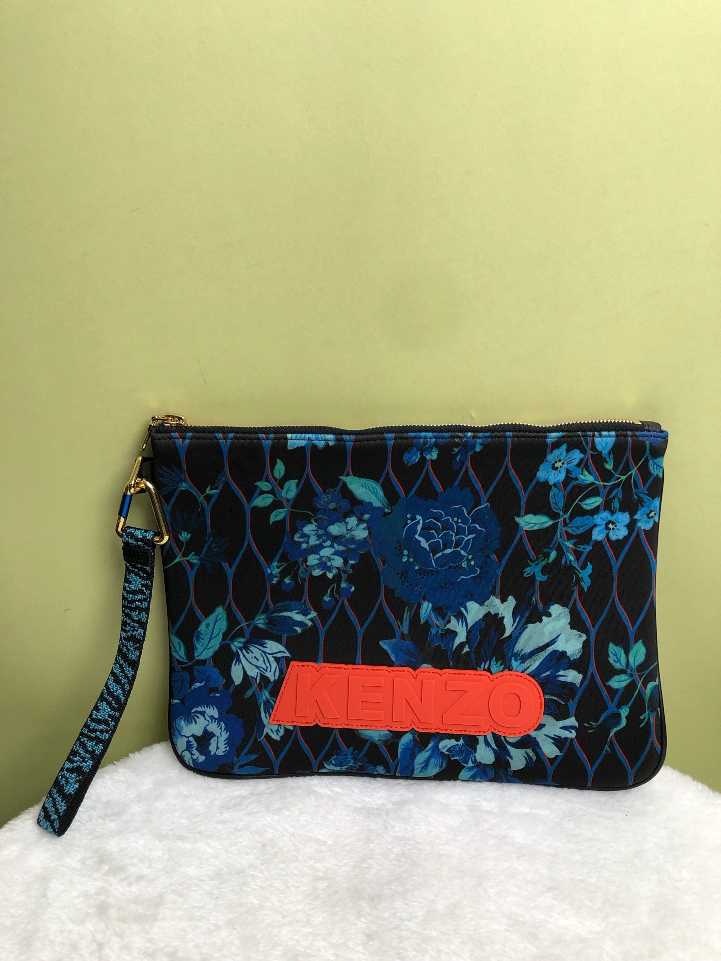 KENZO/肯佐 Multicolor Clutch