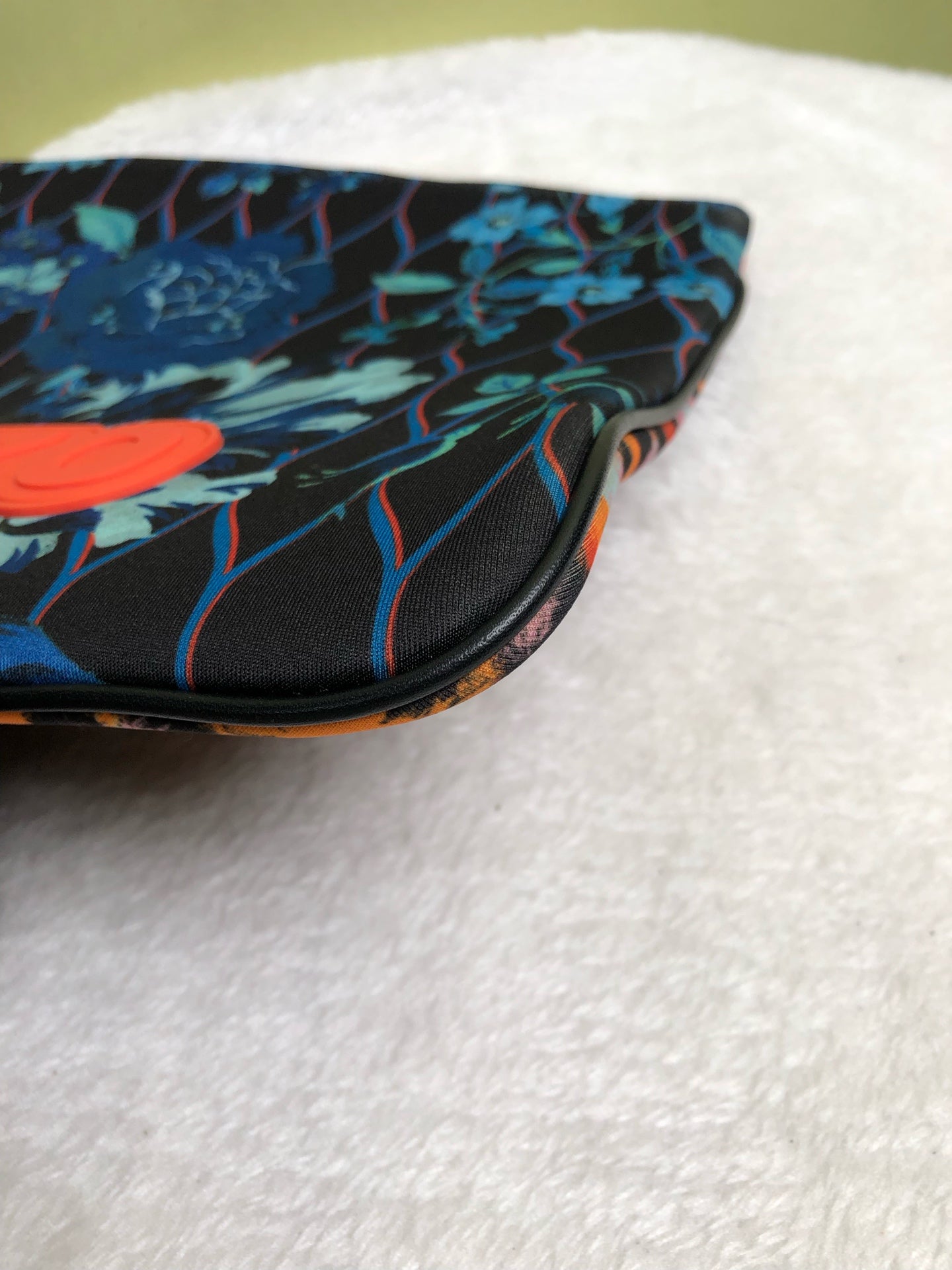 KENZO/肯佐 Multicolor Clutch