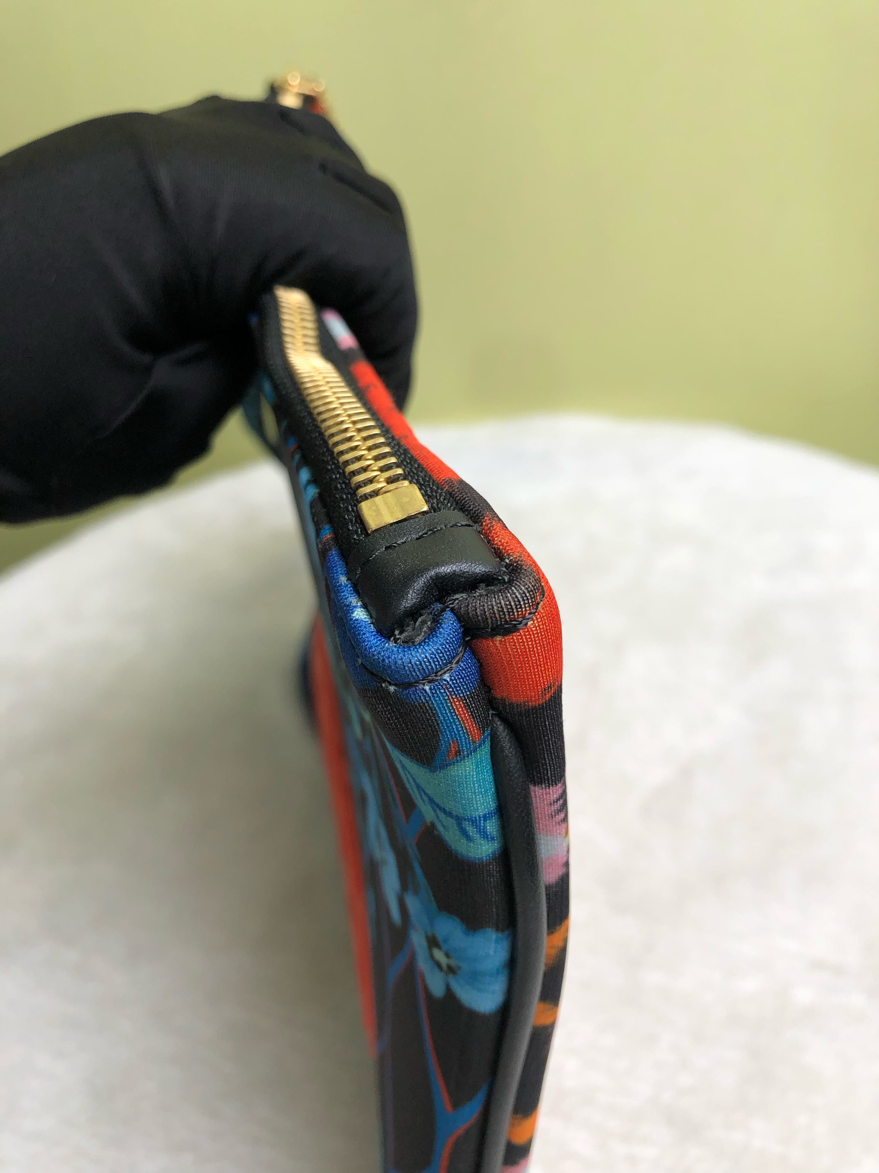 KENZO/肯佐 Multicolor Clutch