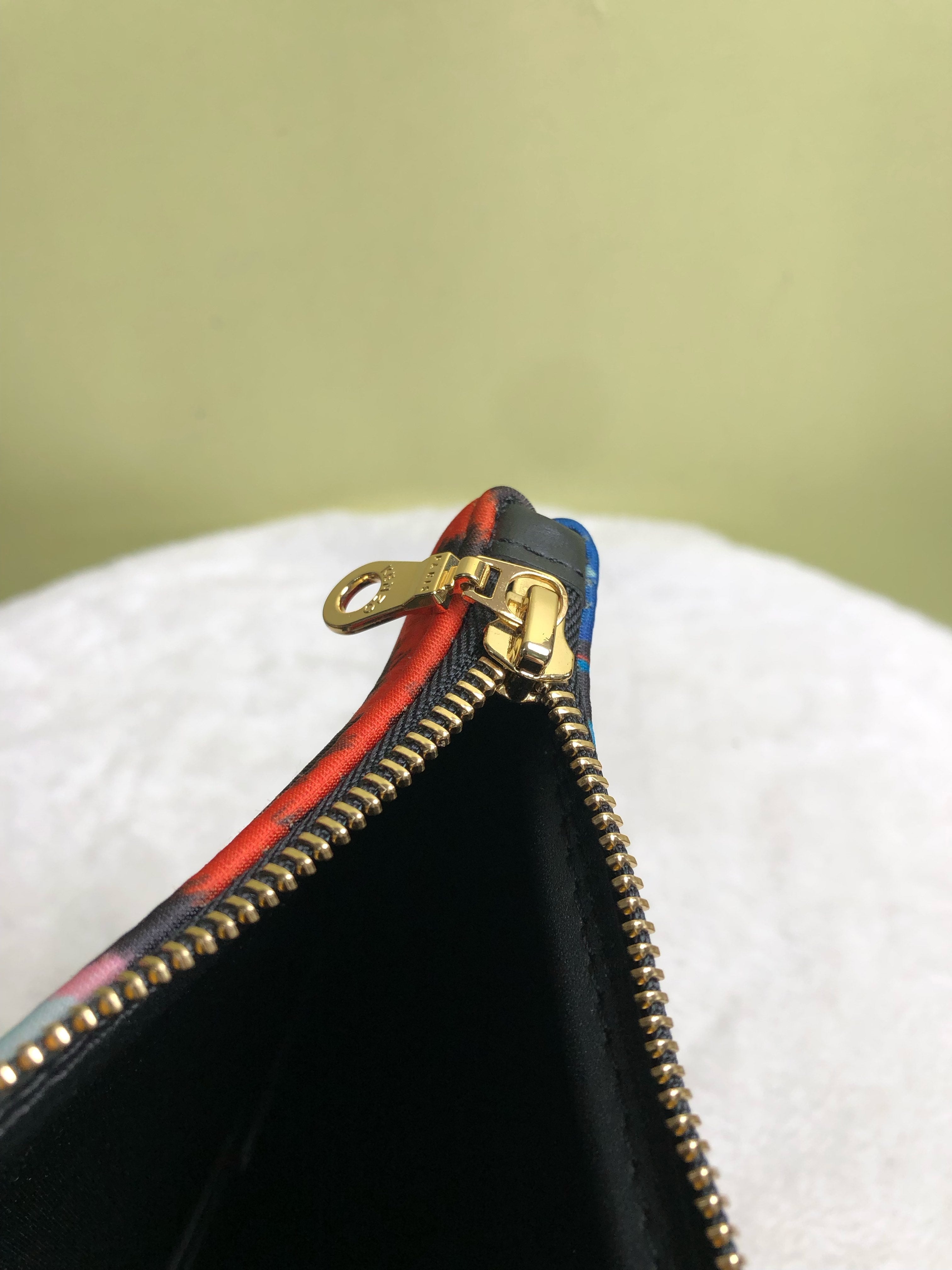 KENZO/肯佐 Multicolor Clutch