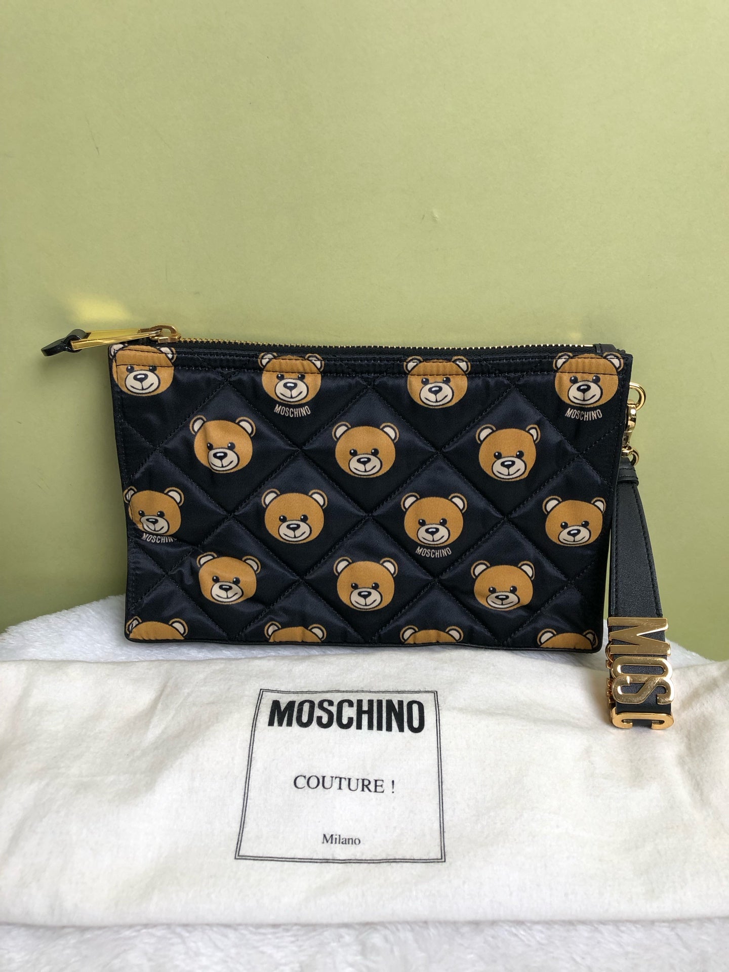 MOSCHINO/莫斯奇诺 Black Clutch