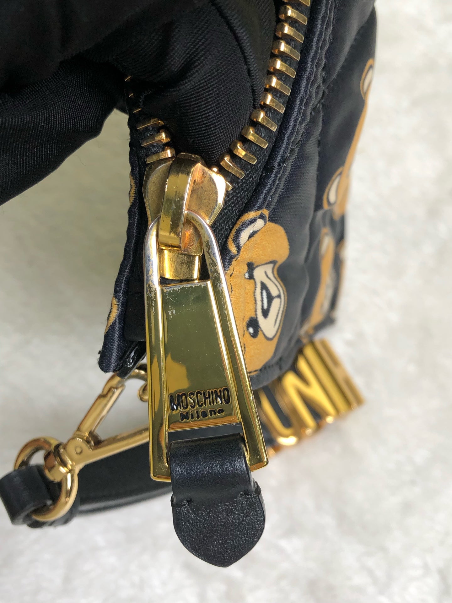 MOSCHINO/莫斯奇诺 Black Clutch
