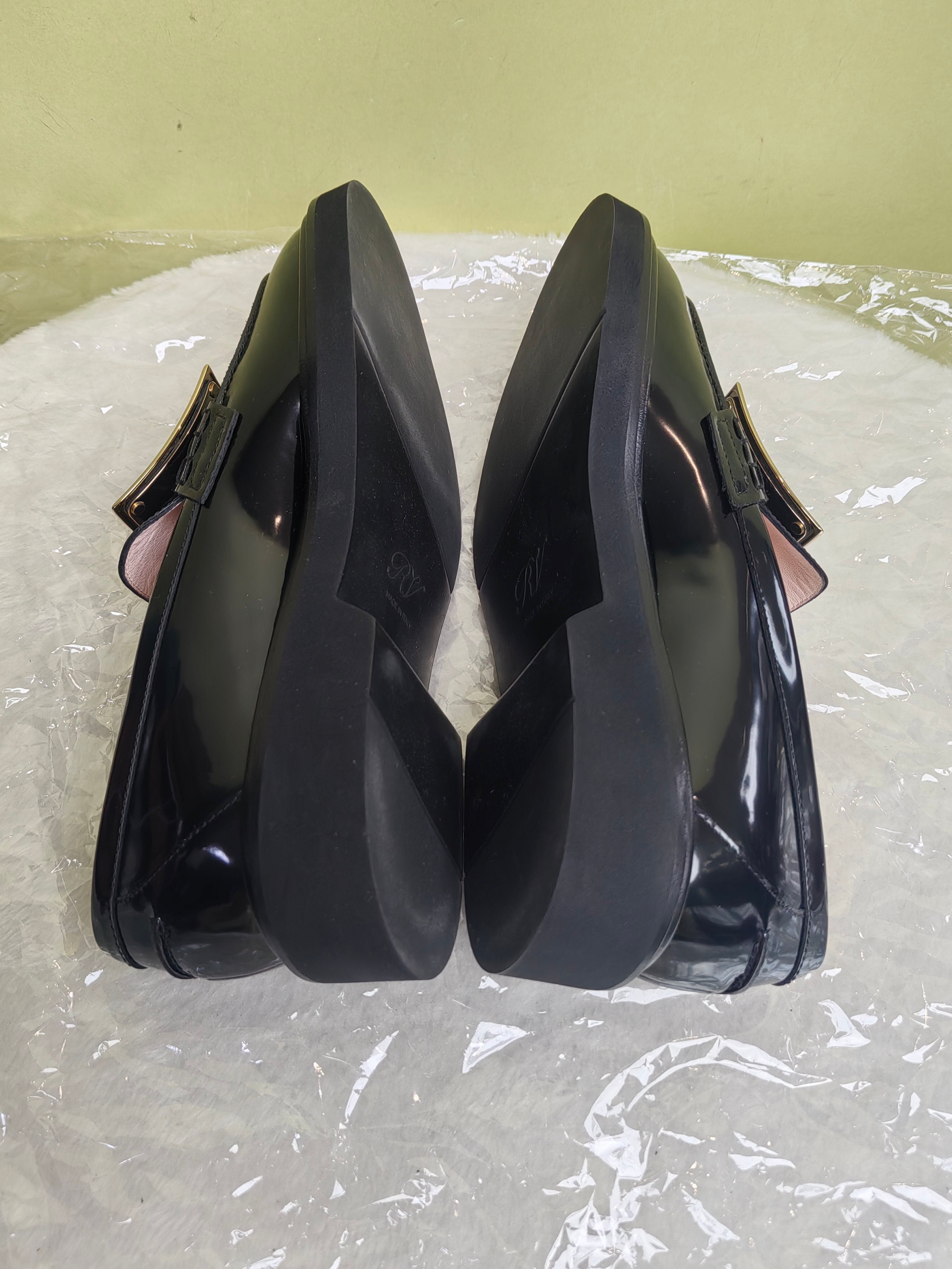 Roger Vivier Black Loafers