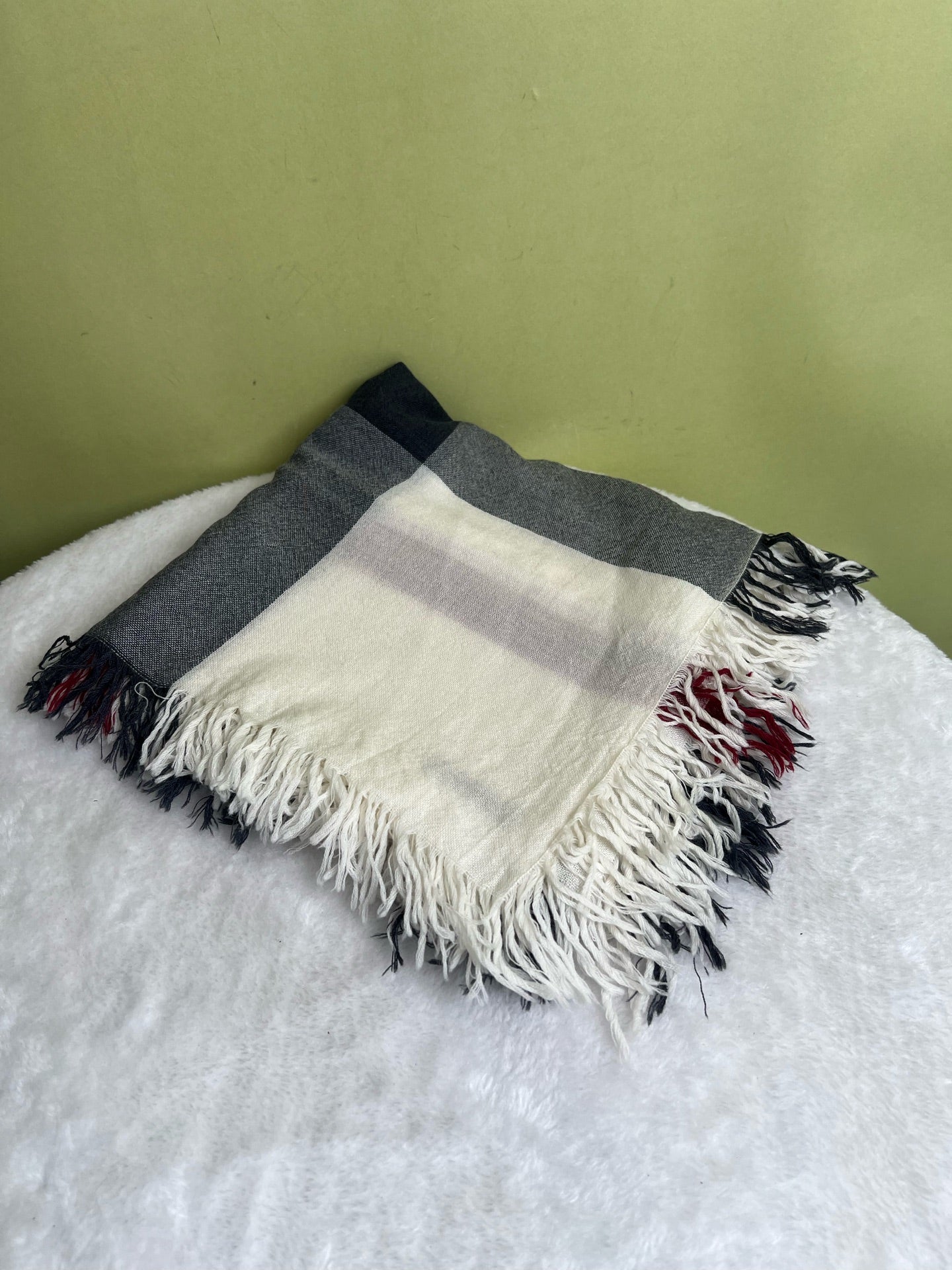 Burberry Cape / Stole
